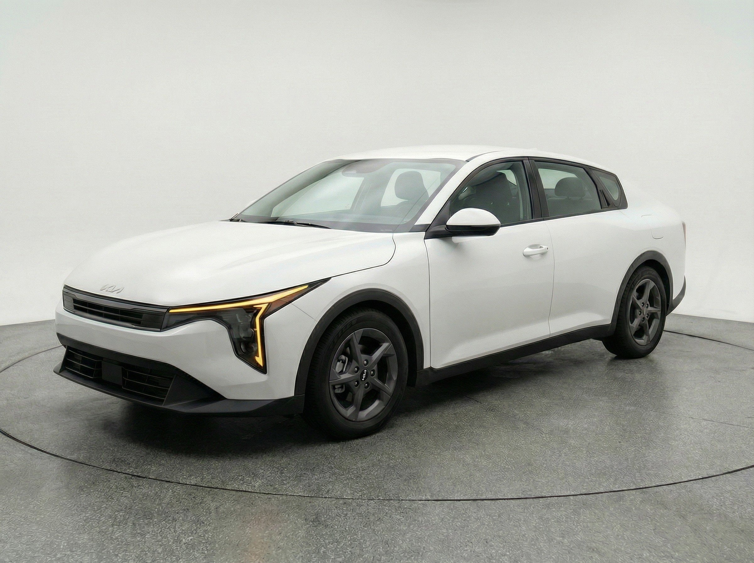 Thumbnail: 2025 Kia K4 - 3