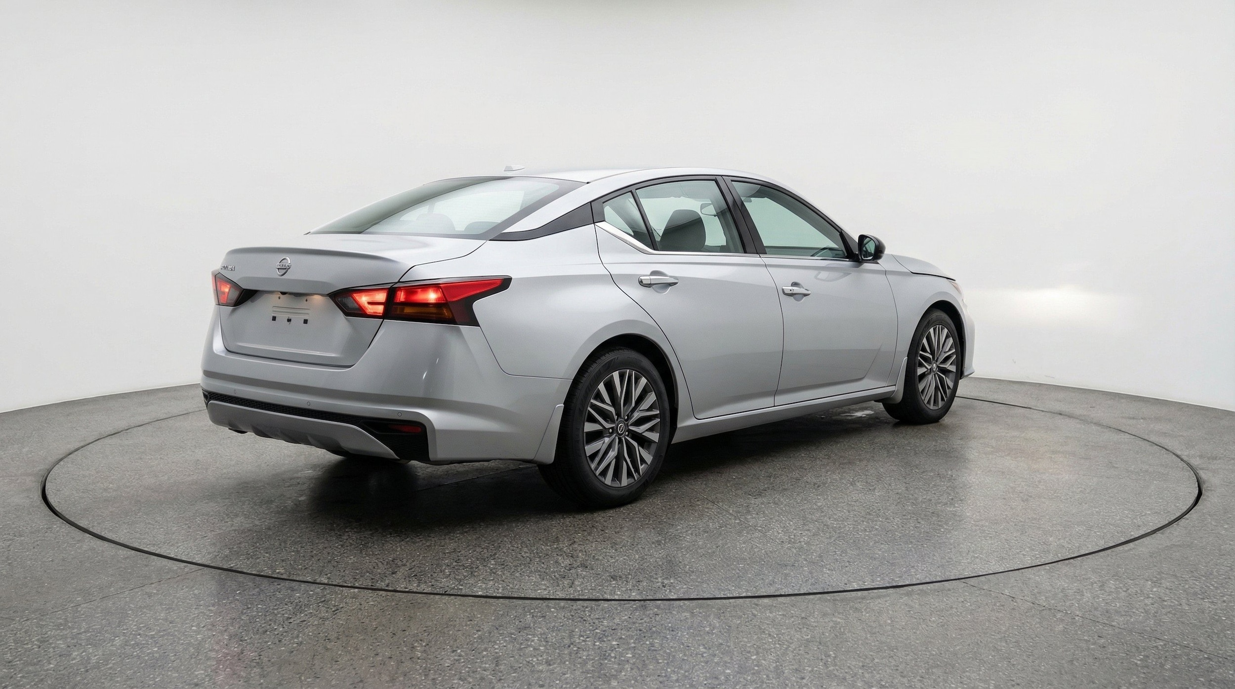 Thumbnail: 2025 Nissan Altima - 9