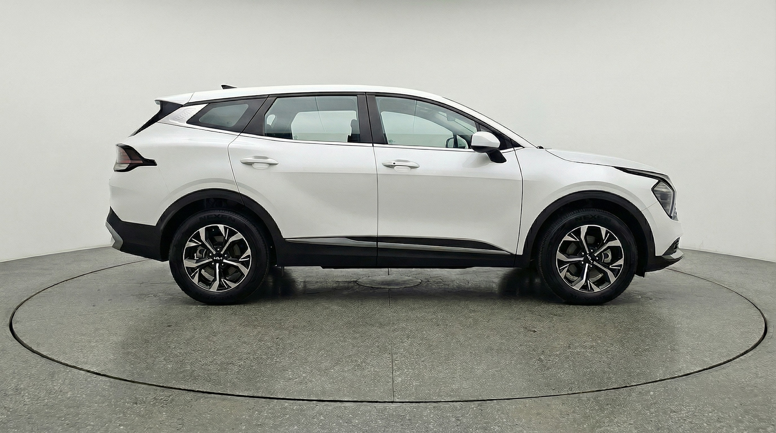 Thumbnail: 2025 Kia Sportage - 8