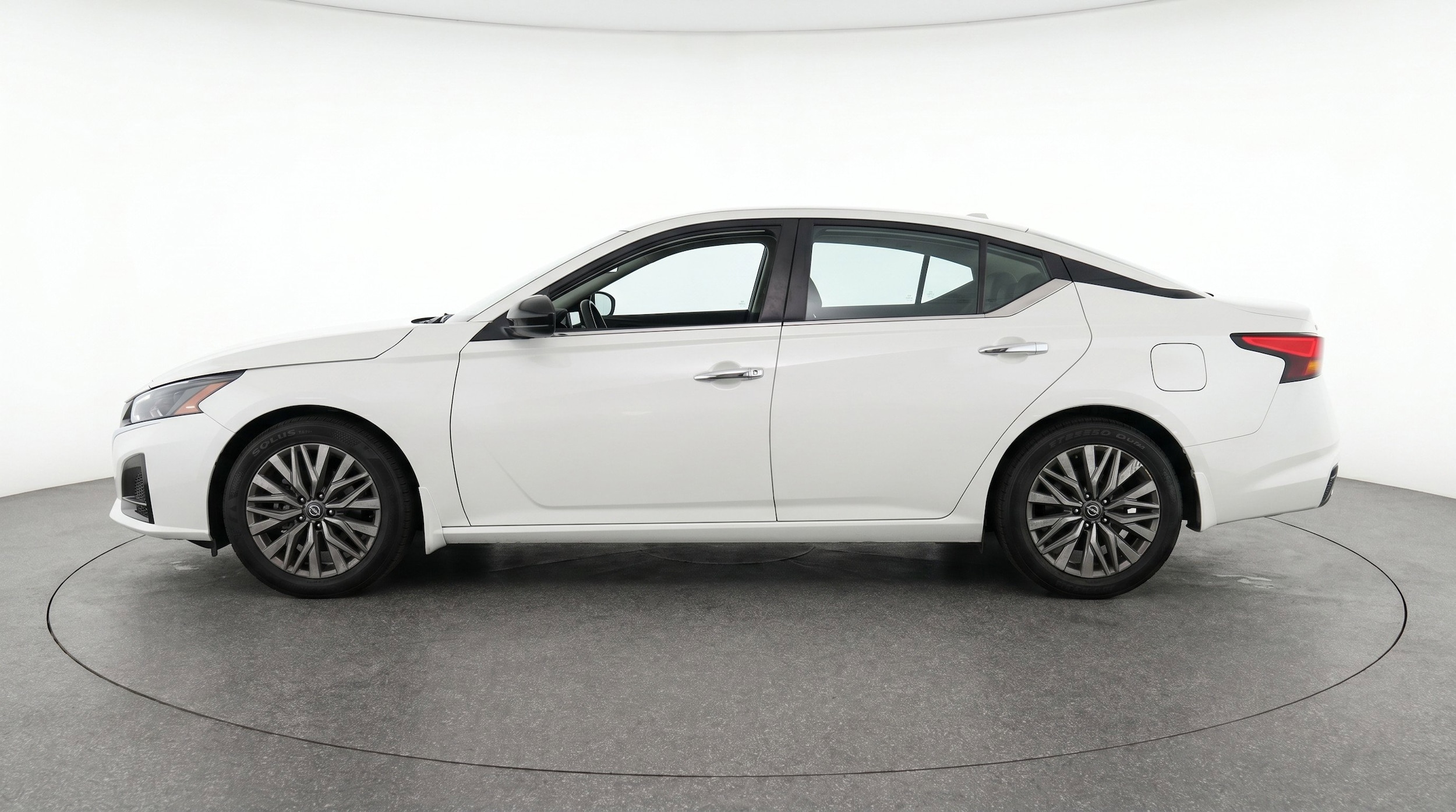 Thumbnail: 2025 Nissan Altima - 5