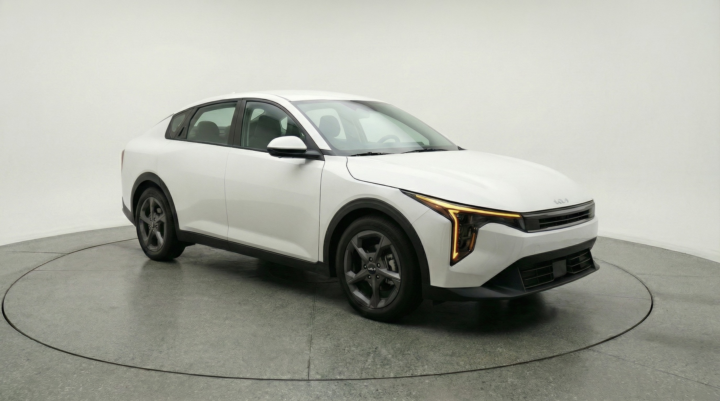 Thumbnail: 2025 Kia K4 - 1