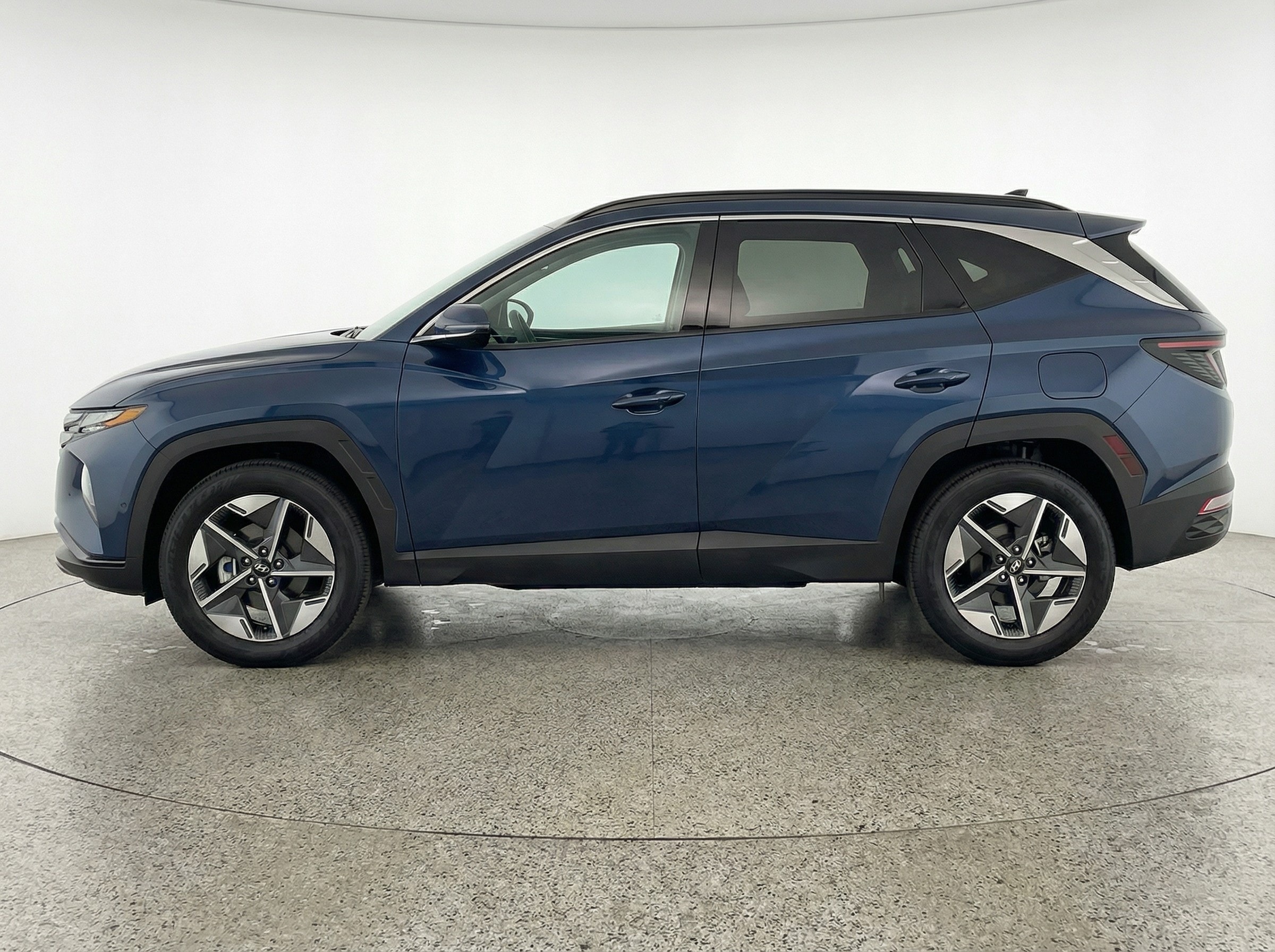 Thumbnail: 2025 Hyundai Tucson - 4