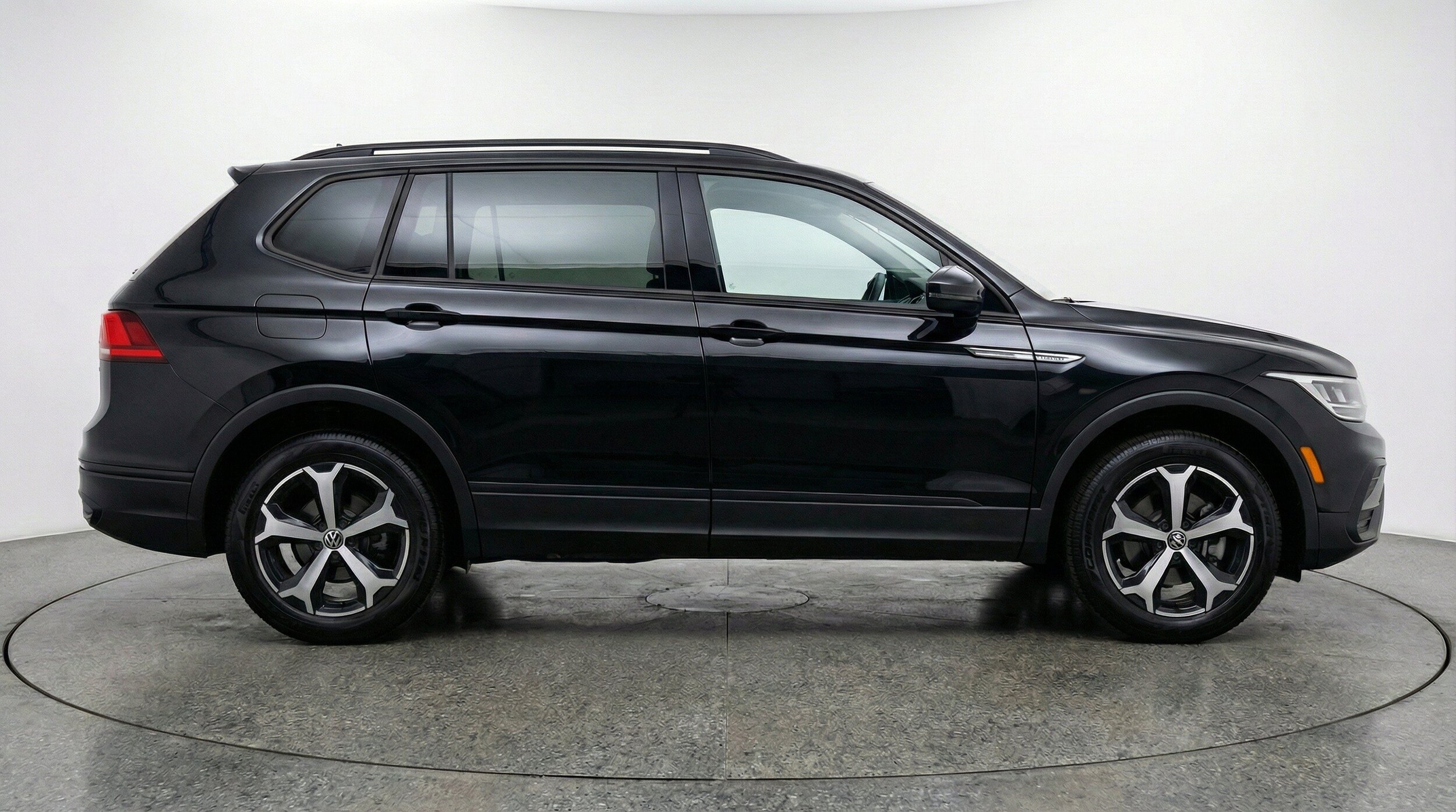 Thumbnail: 2026 Volkswagen Tiguan - 10
