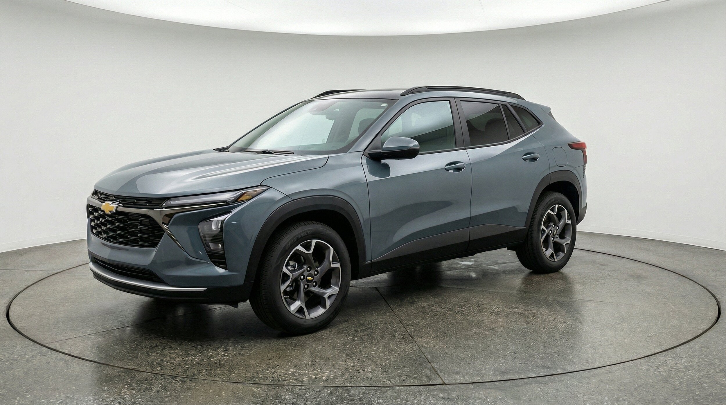 Thumbnail: 2025 Chevrolet Trax - 3
