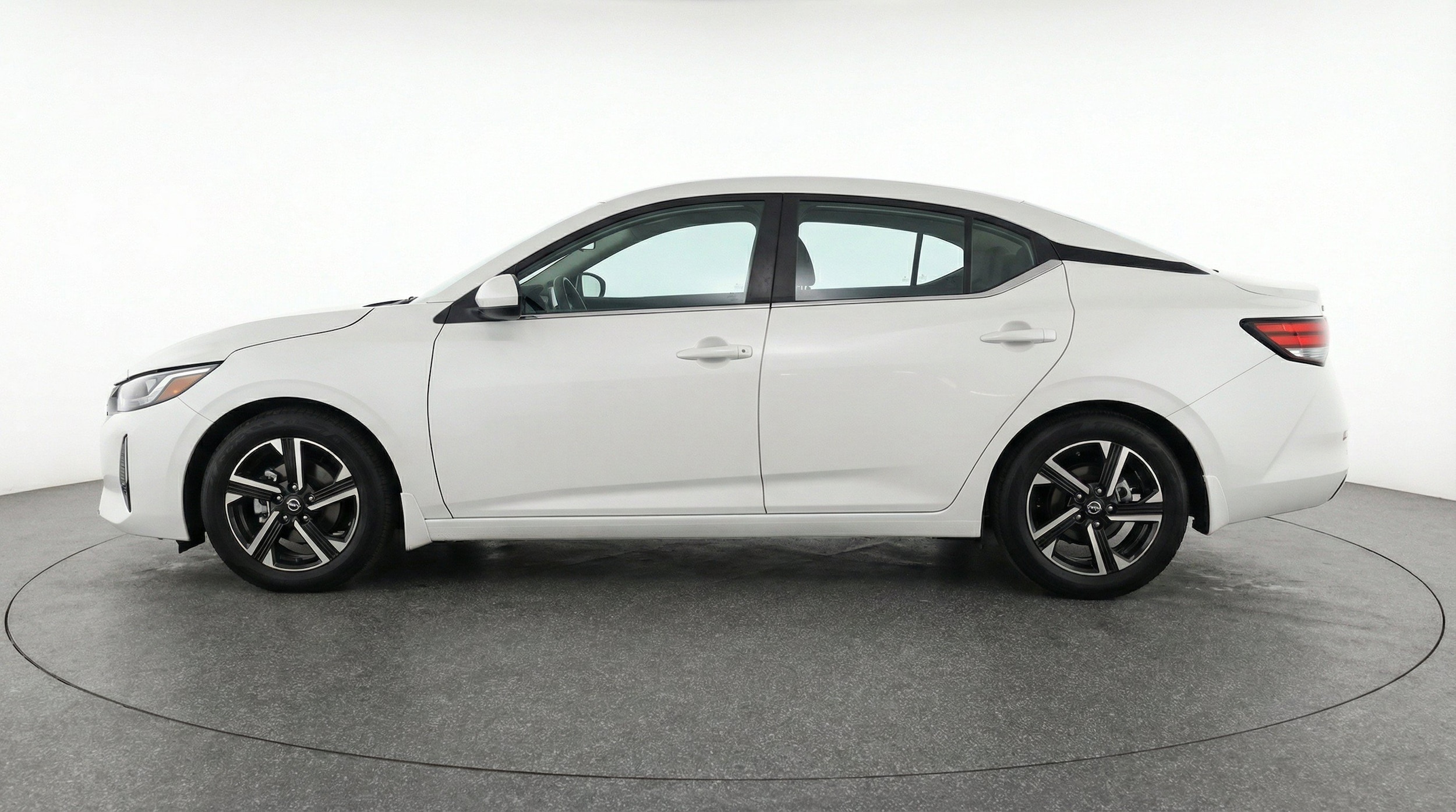 Thumbnail: 2025 Nissan Sentra - 5
