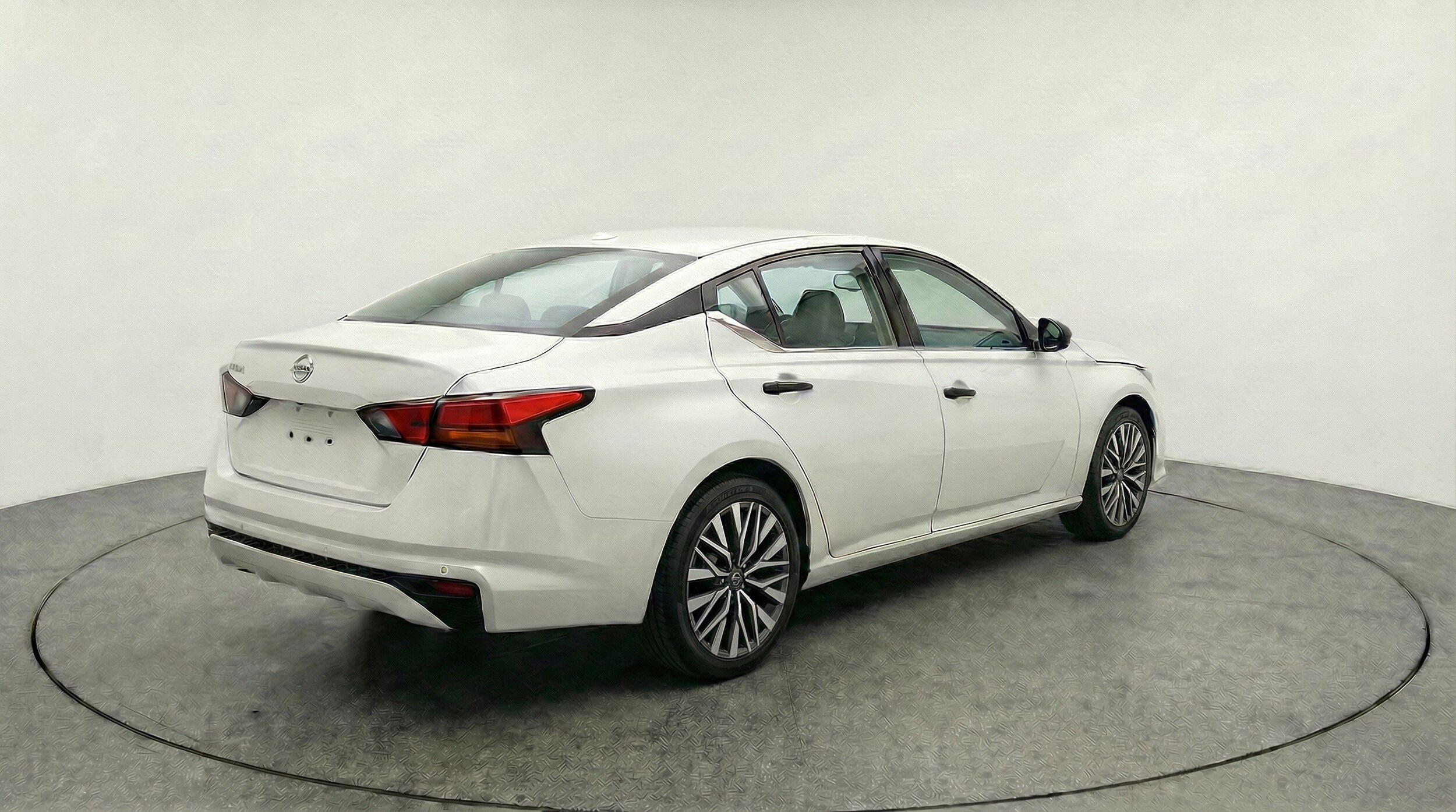 Thumbnail: 2025 Nissan Altima - 9