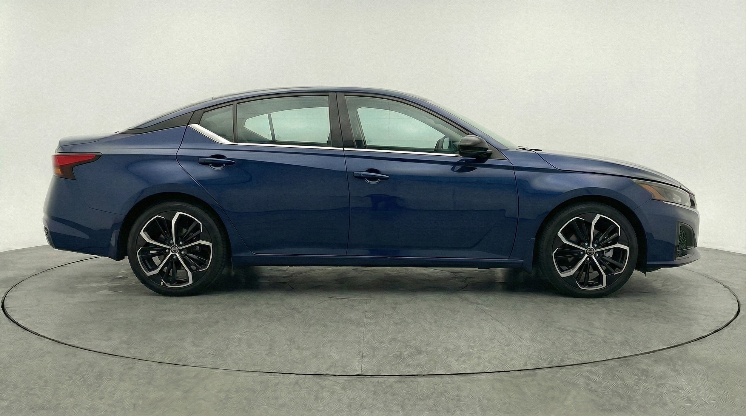 Thumbnail: 2025 Nissan Altima - 8