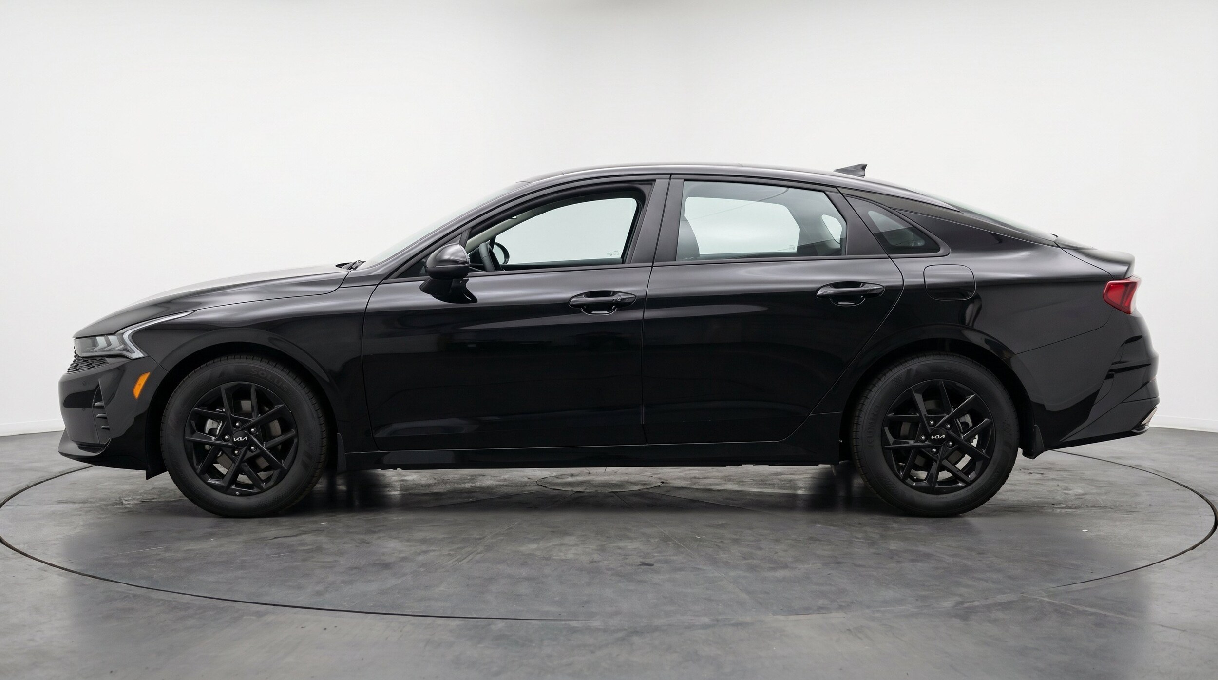 Thumbnail: 2025 Kia K5 - 5
