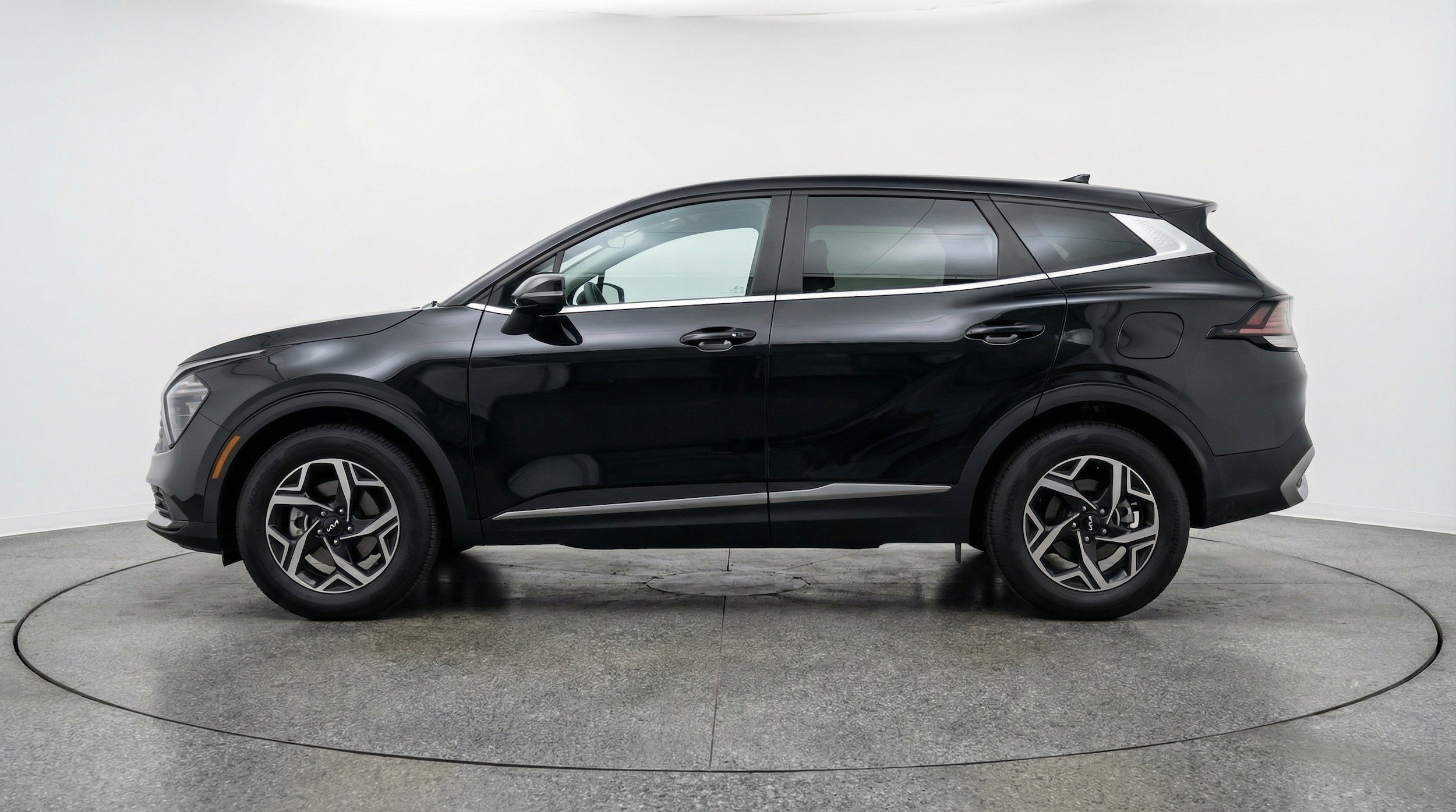 Thumbnail: 2025 Kia Sportage - 5