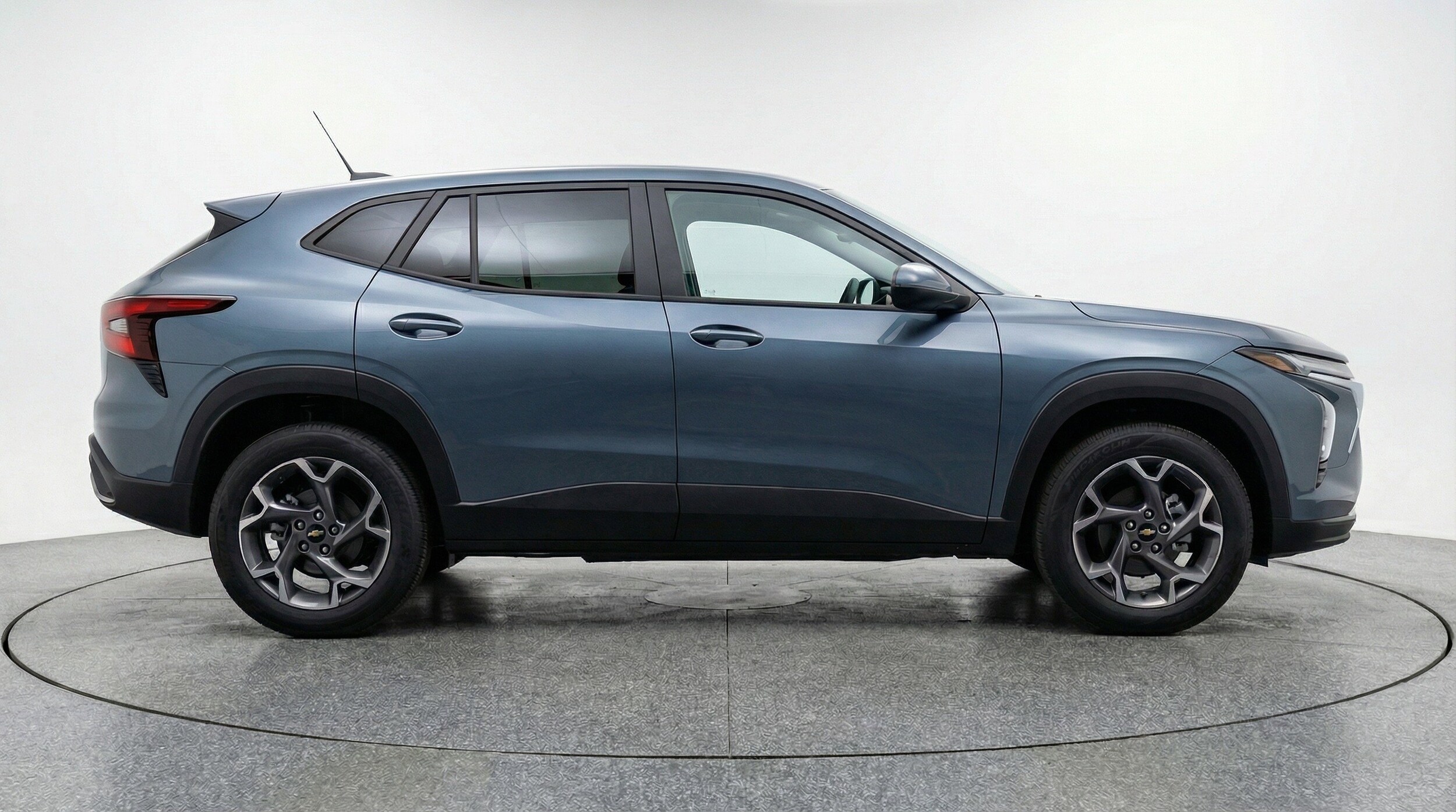 Thumbnail: 2025 Chevrolet Trax - 11