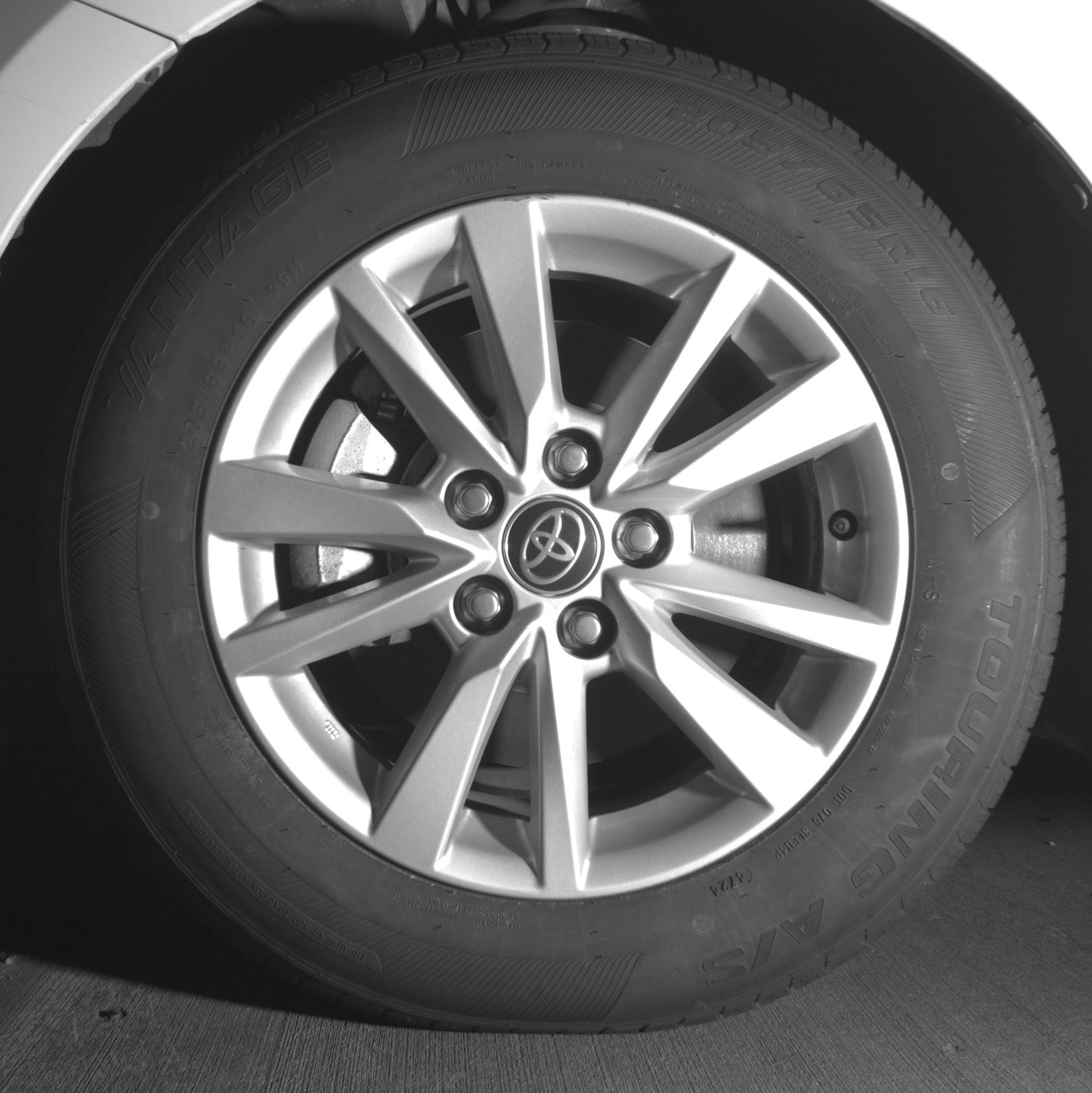 Thumbnail: 2025 Toyota Camry - 9