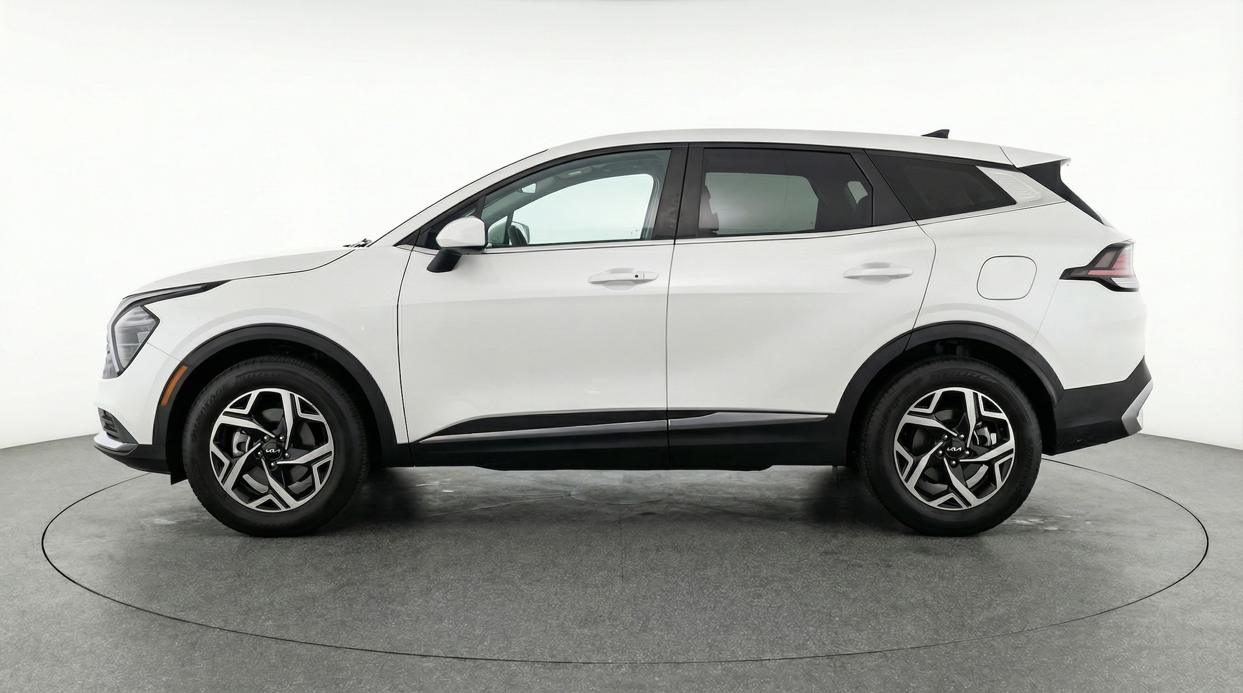 Thumbnail: 2025 Kia Sportage - 4