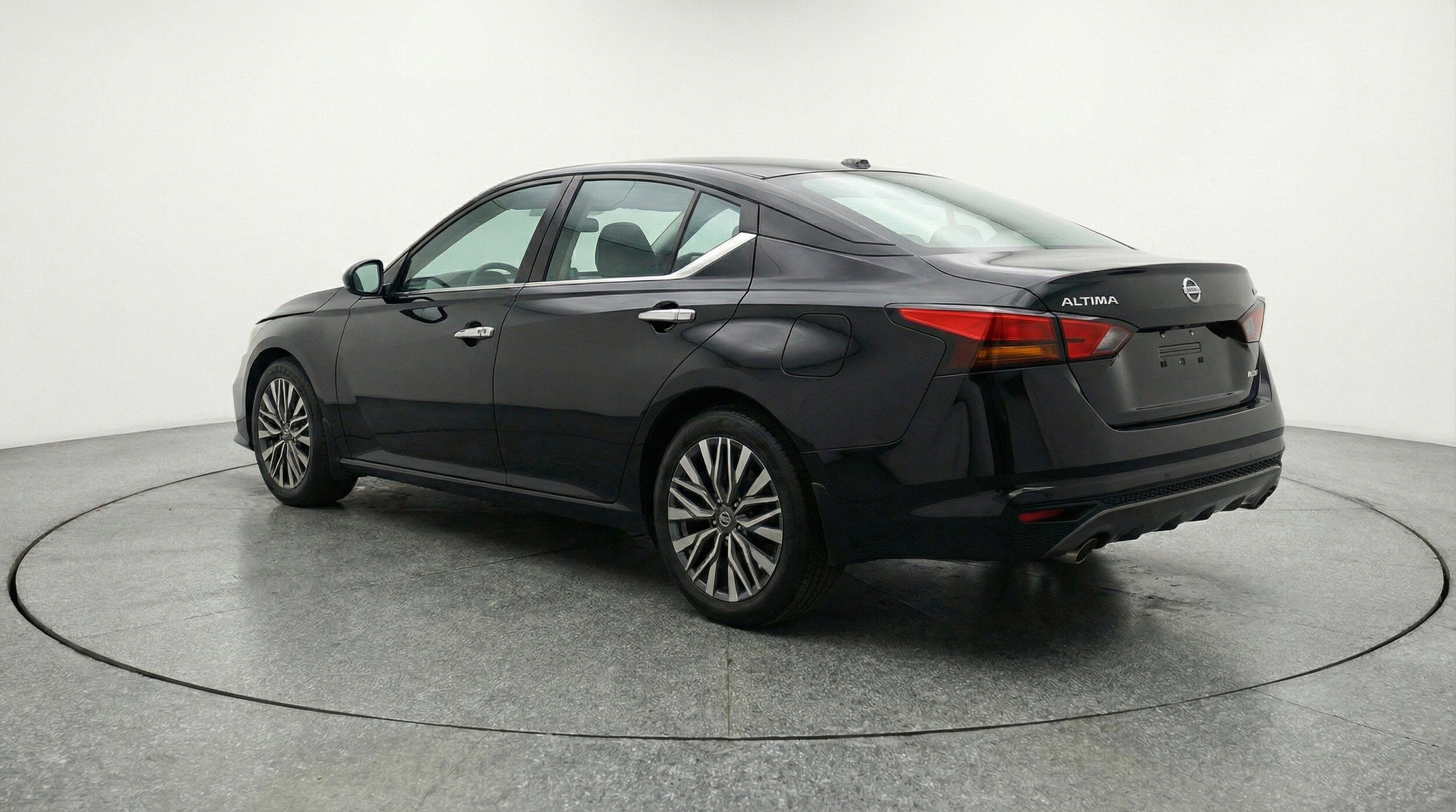 Thumbnail: 2025 Nissan Altima - 6