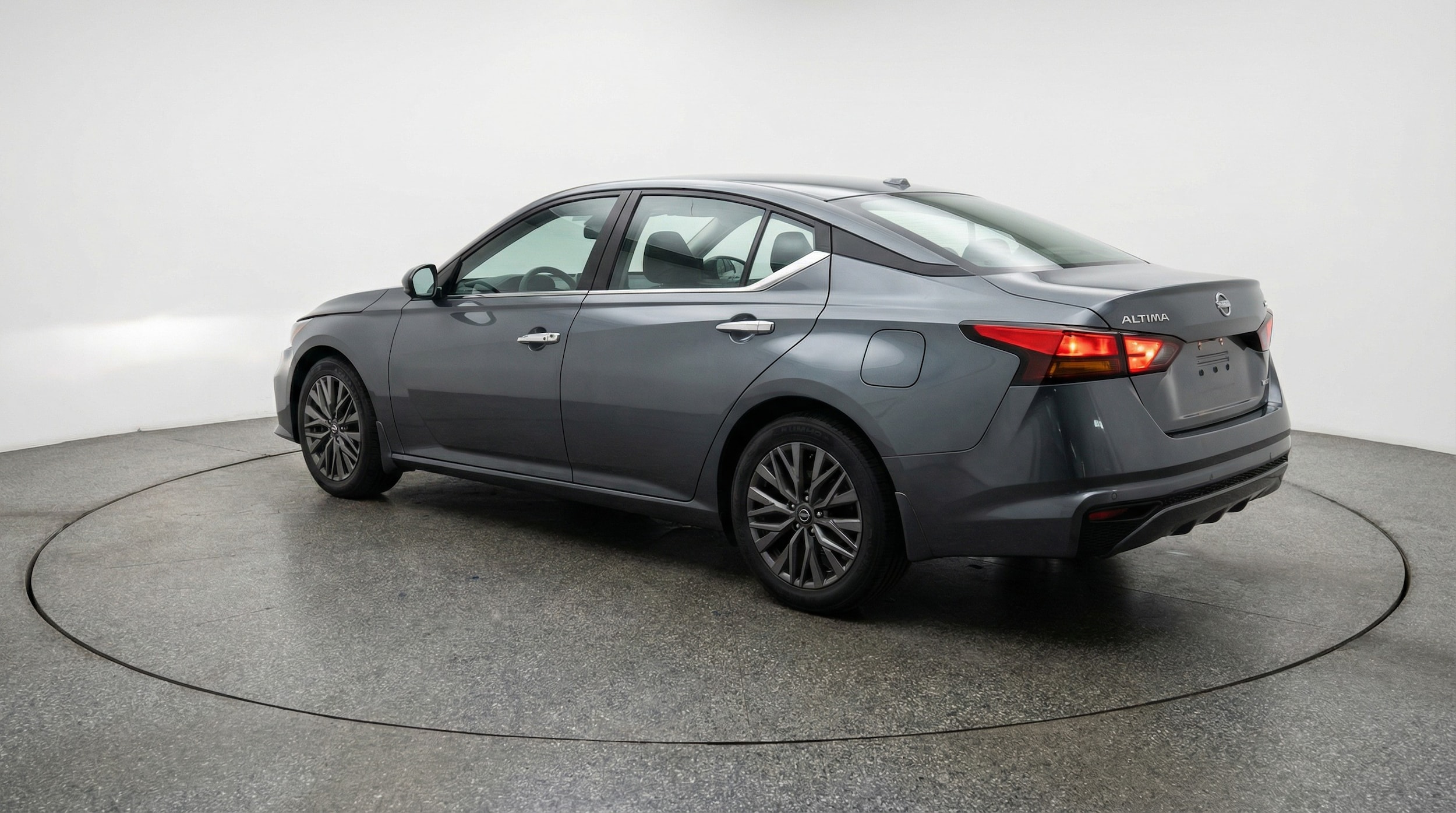 Thumbnail: 2025 Nissan Altima - 5