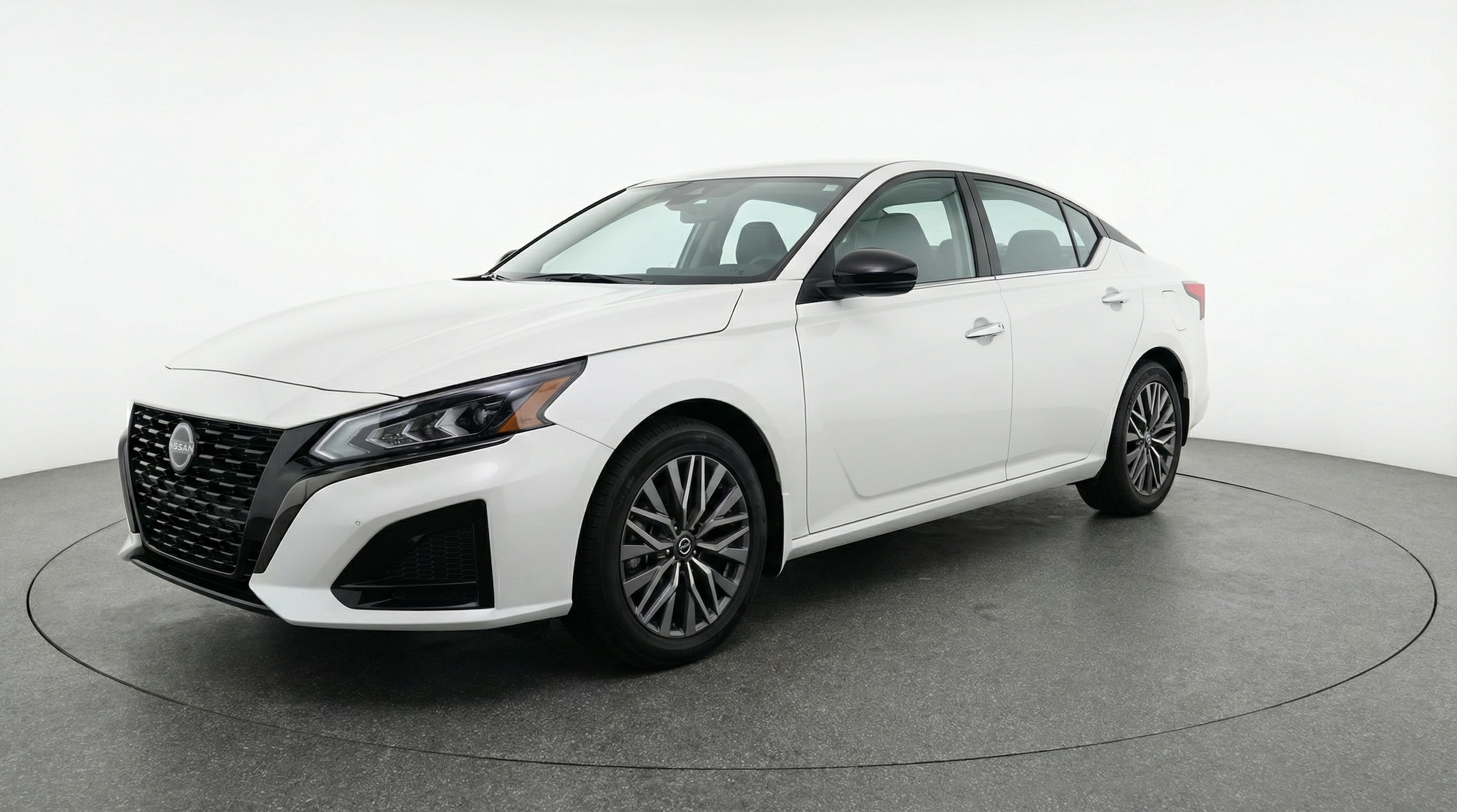 Thumbnail: 2025 Nissan Altima - 3