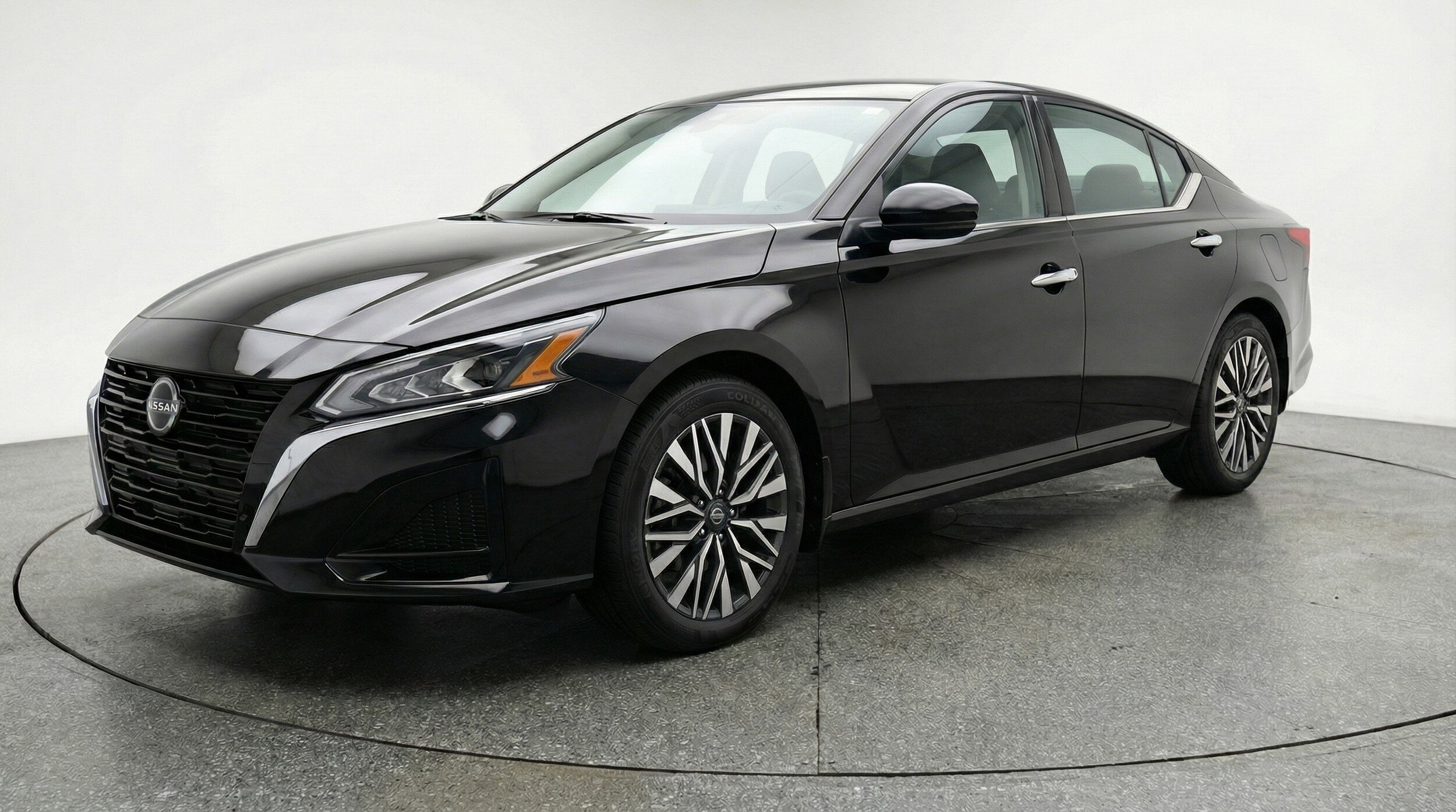 Thumbnail: 2025 Nissan Altima - 3