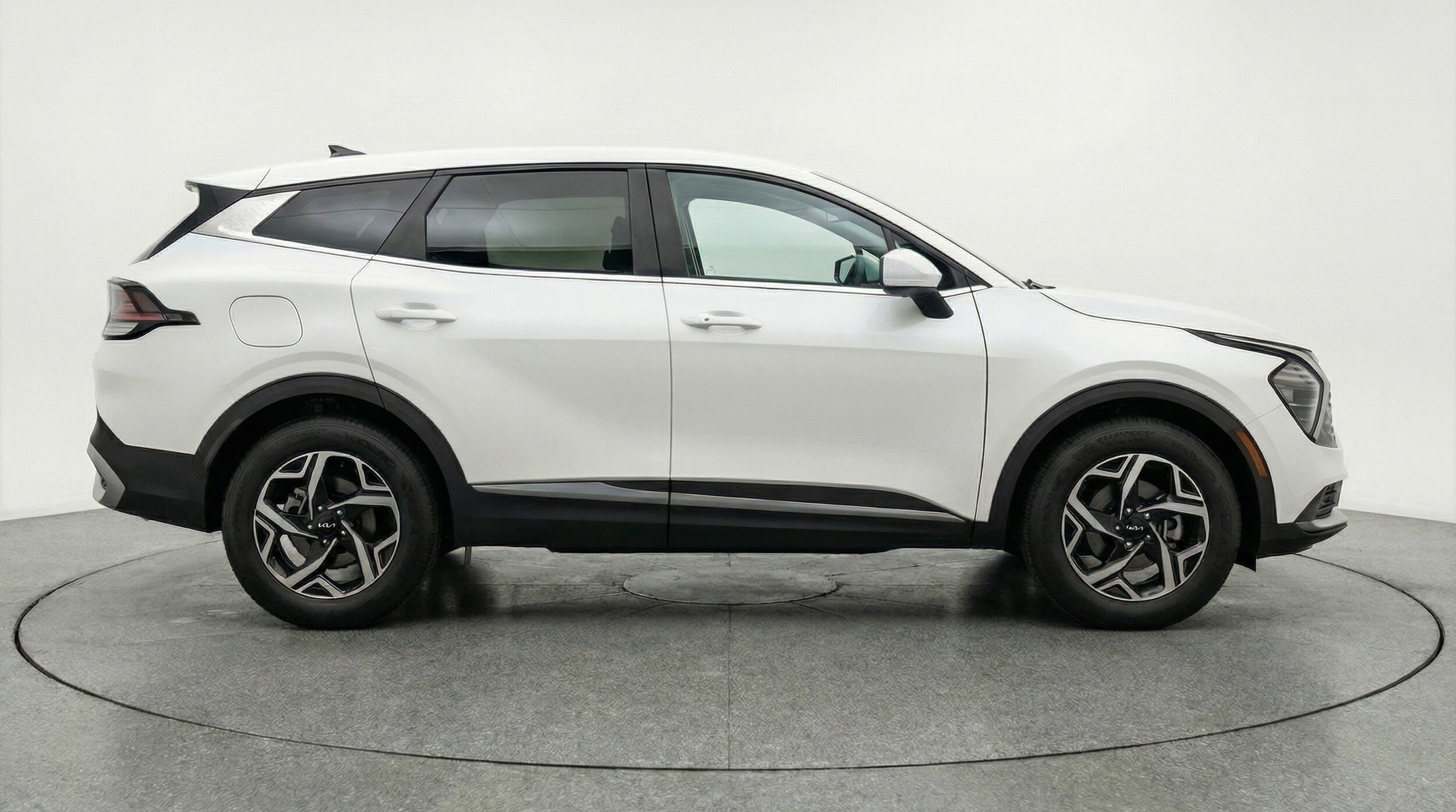 Thumbnail: 2025 Kia Sportage - 11