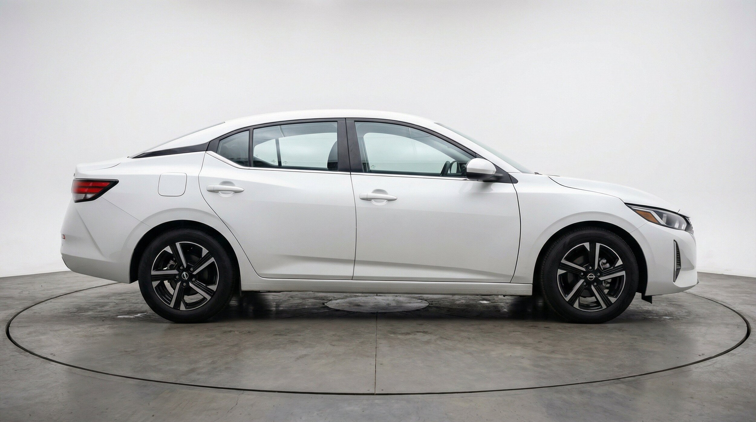 Thumbnail: 2025 Nissan Sentra - 11
