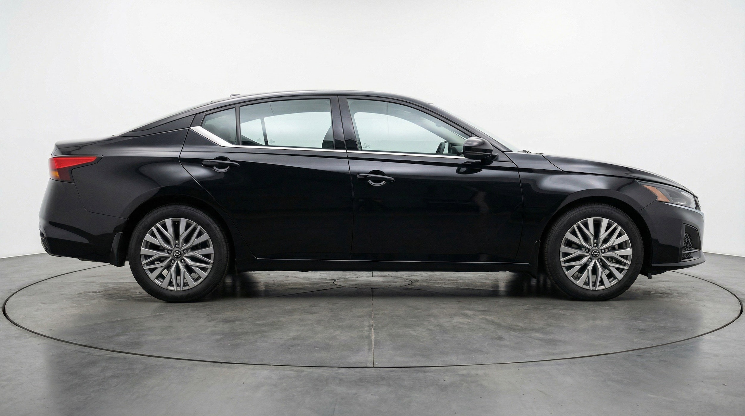 Thumbnail: 2025 Nissan Altima - 11