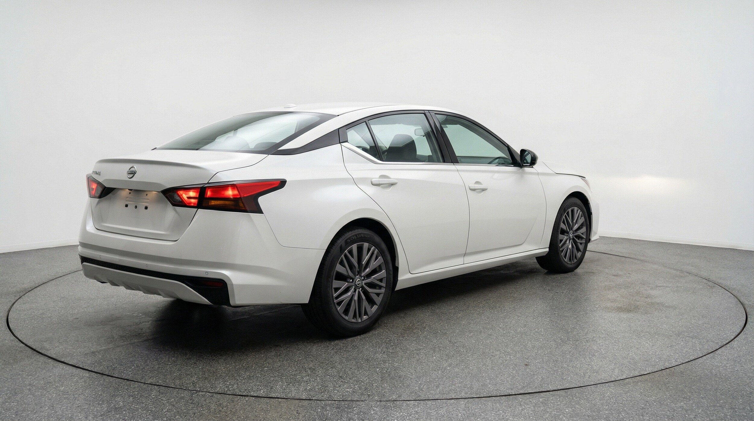 Thumbnail: 2025 Nissan Altima - 9