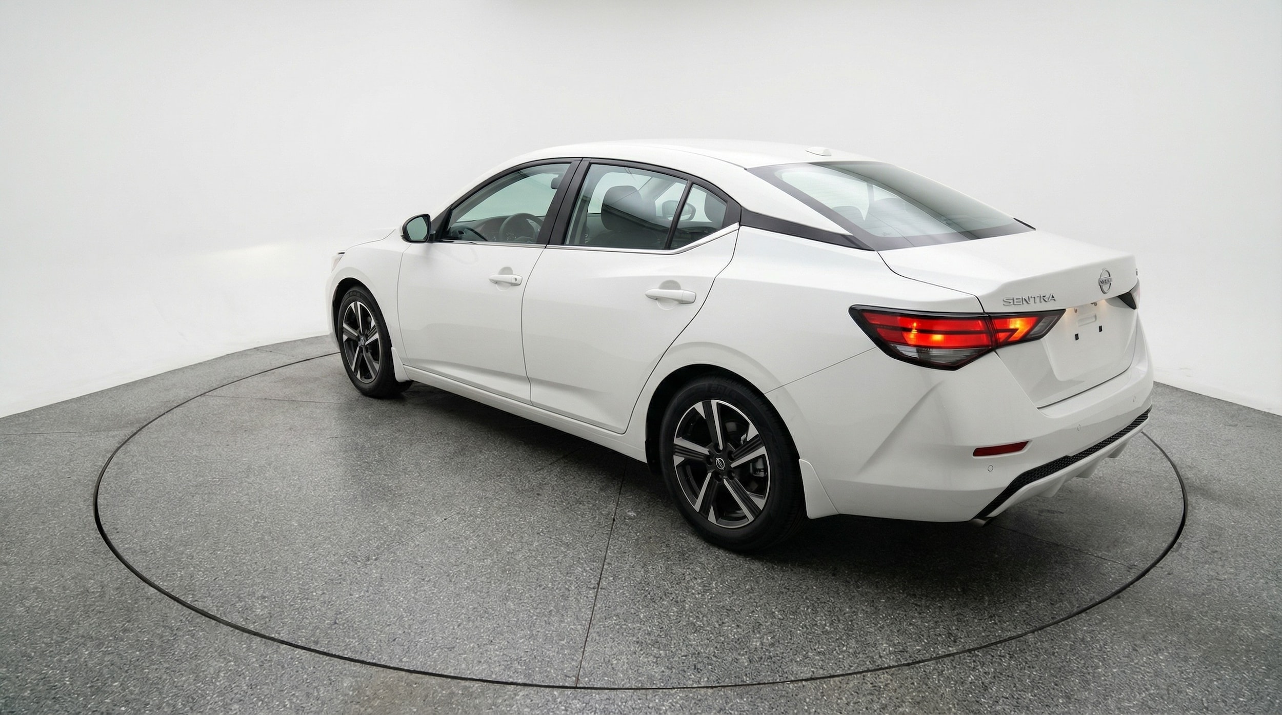 Thumbnail: 2025 Nissan Sentra - 5