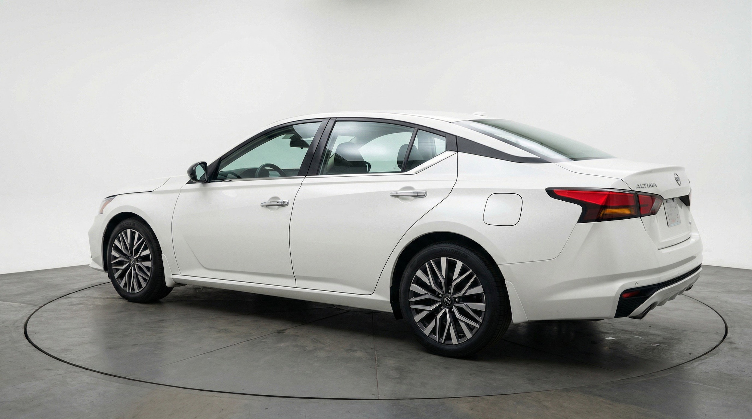 Thumbnail: 2025 Nissan Altima - 6