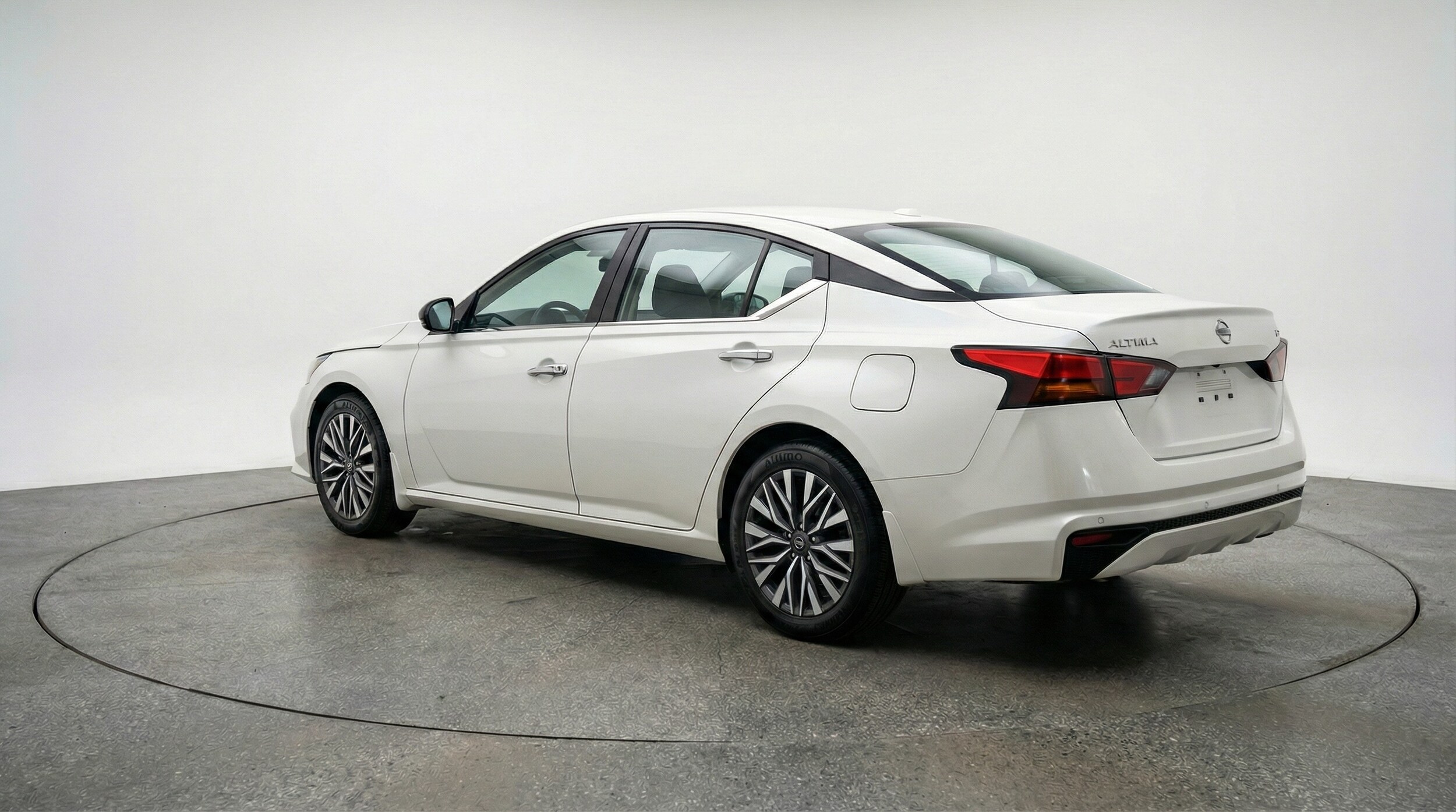 Thumbnail: 2025 Nissan Altima - 5