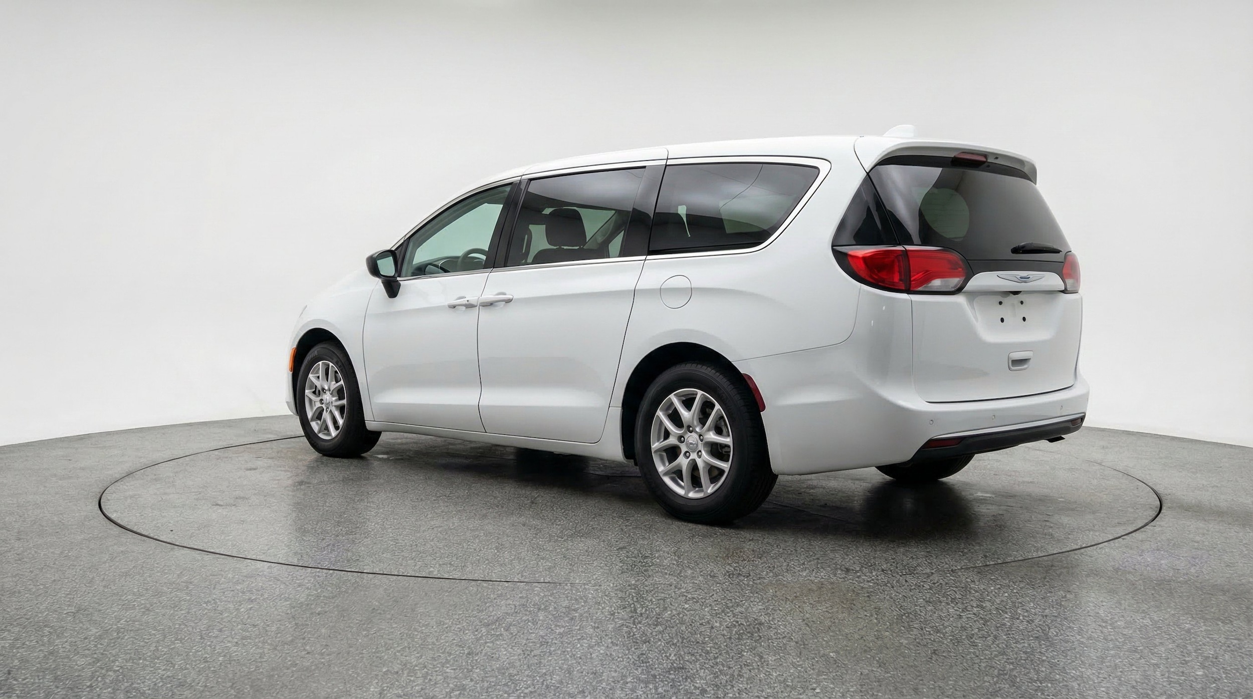 Thumbnail: 2024 Chrysler Voyager - 6