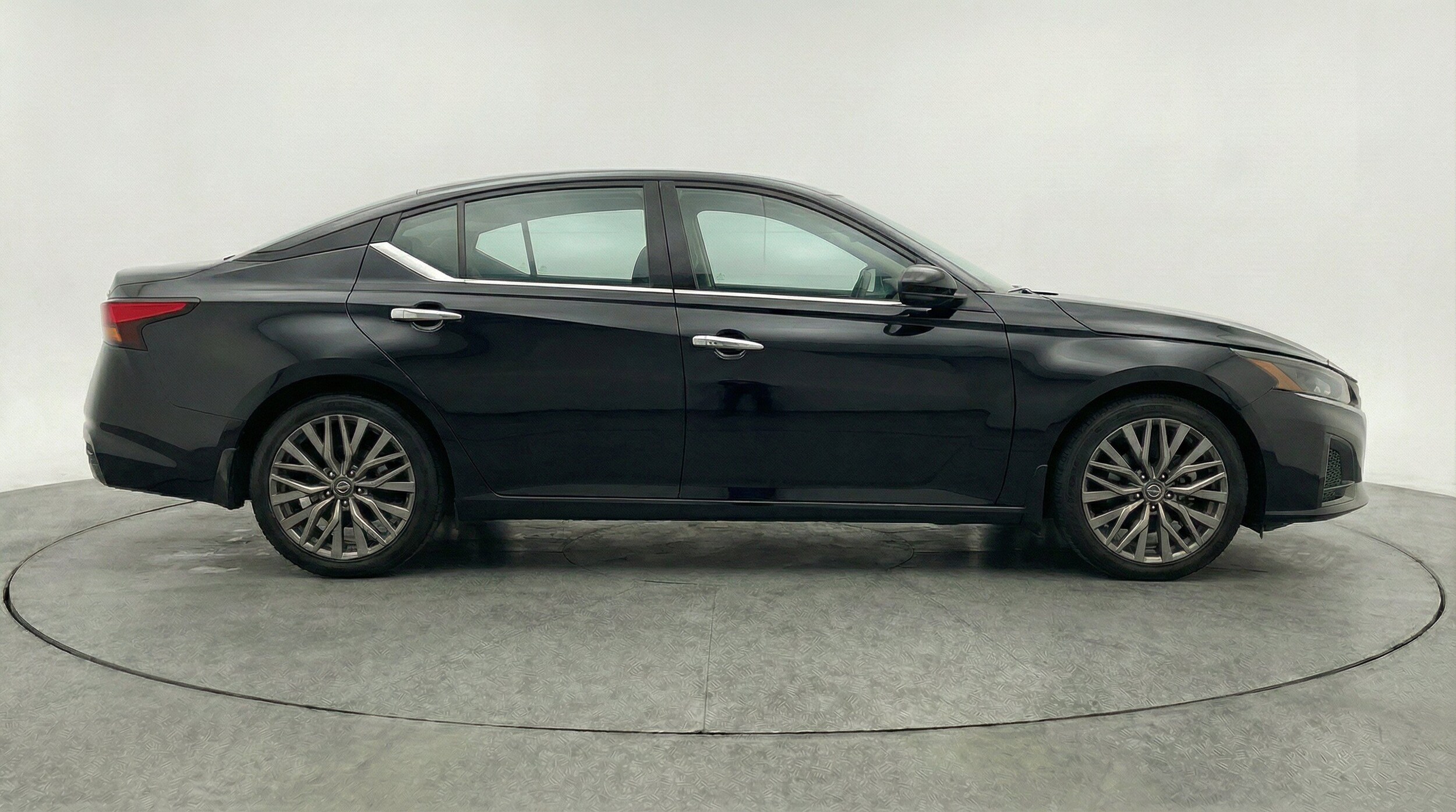 Thumbnail: 2025 Nissan Altima - 11