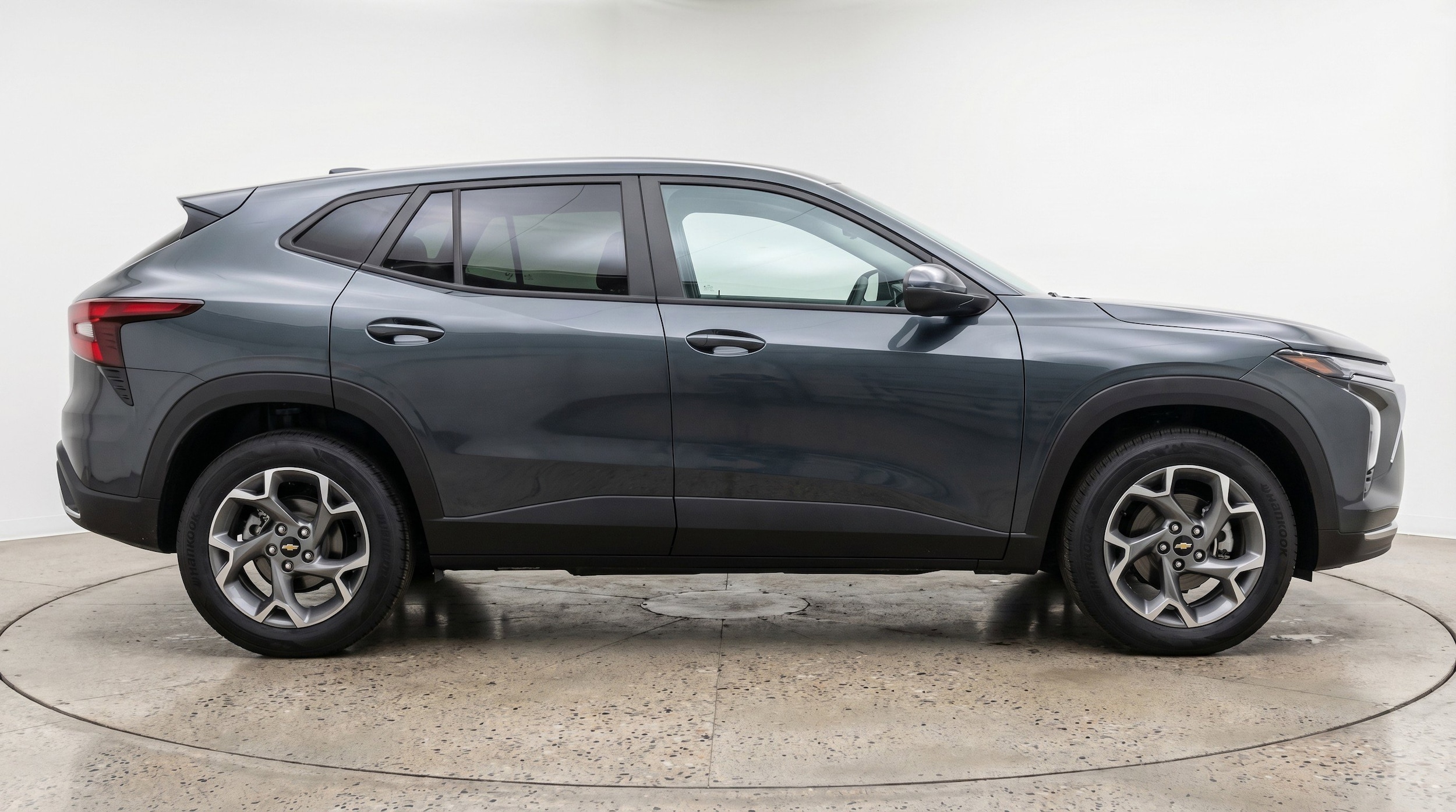 Thumbnail: 2025 Chevrolet Trax - 11
