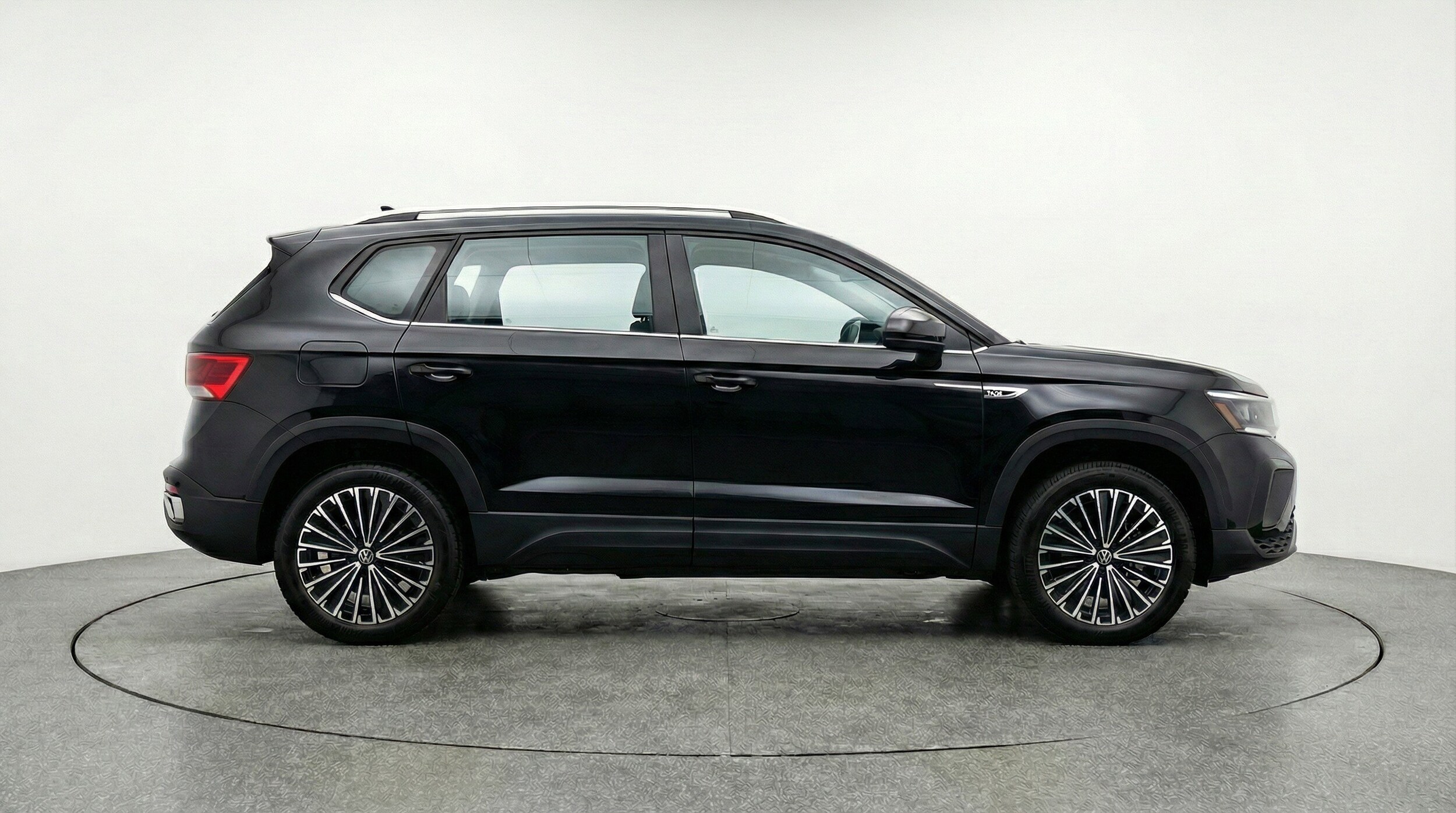 Thumbnail: 2025 Volkswagen Taos - 11