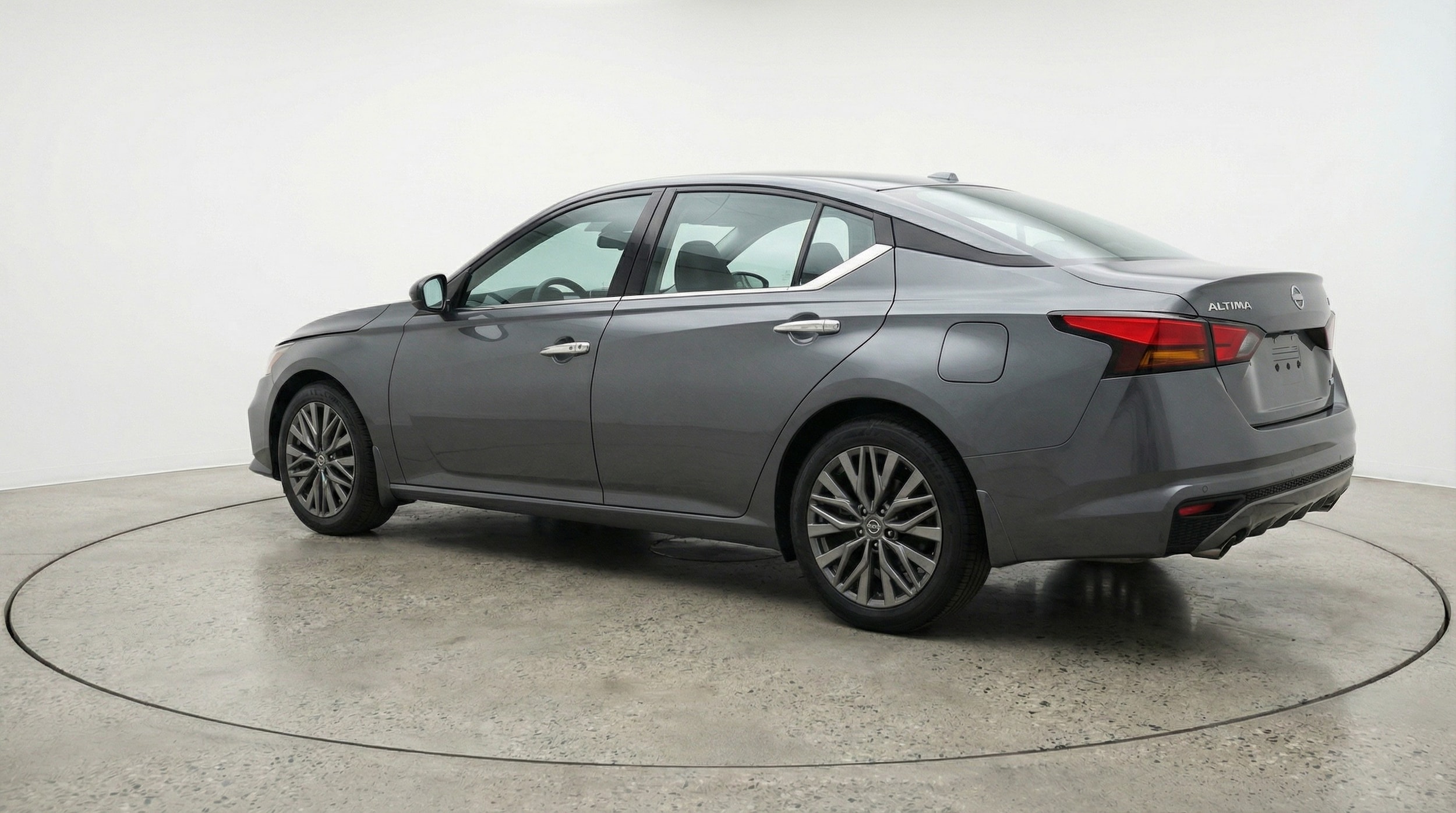 Thumbnail: 2025 Nissan Altima - 5