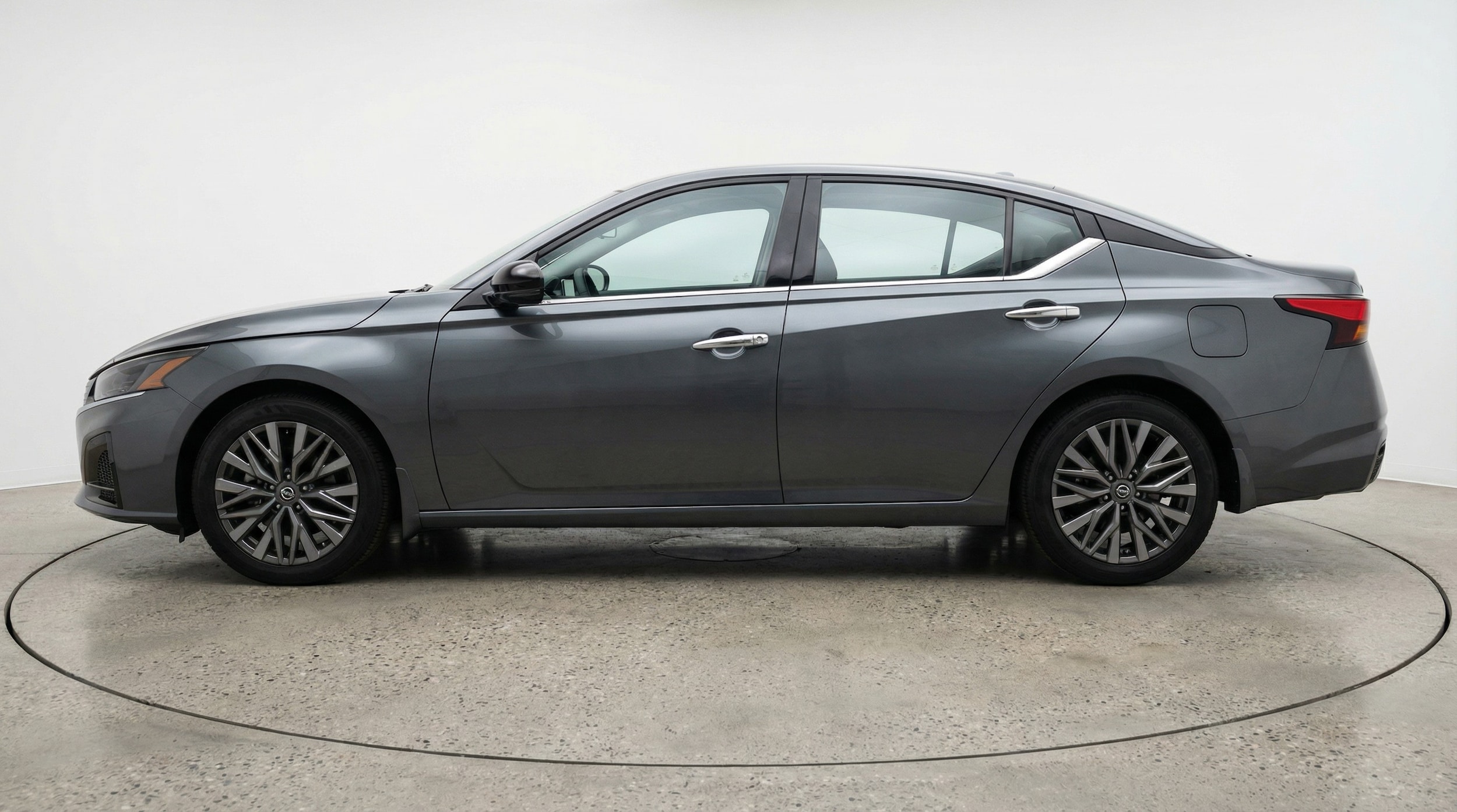 Thumbnail: 2025 Nissan Altima - 4