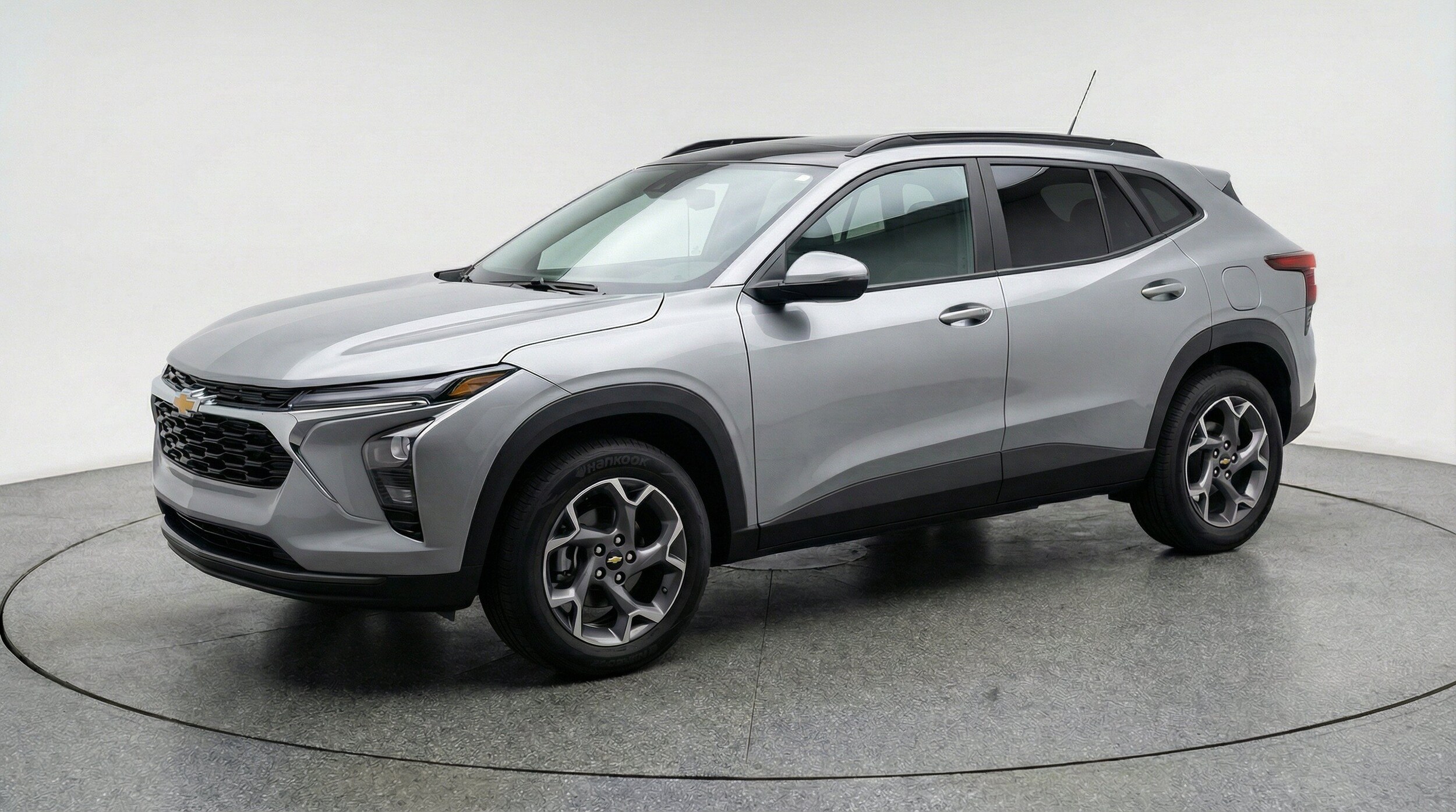 Thumbnail: 2025 Chevrolet Trax - 3