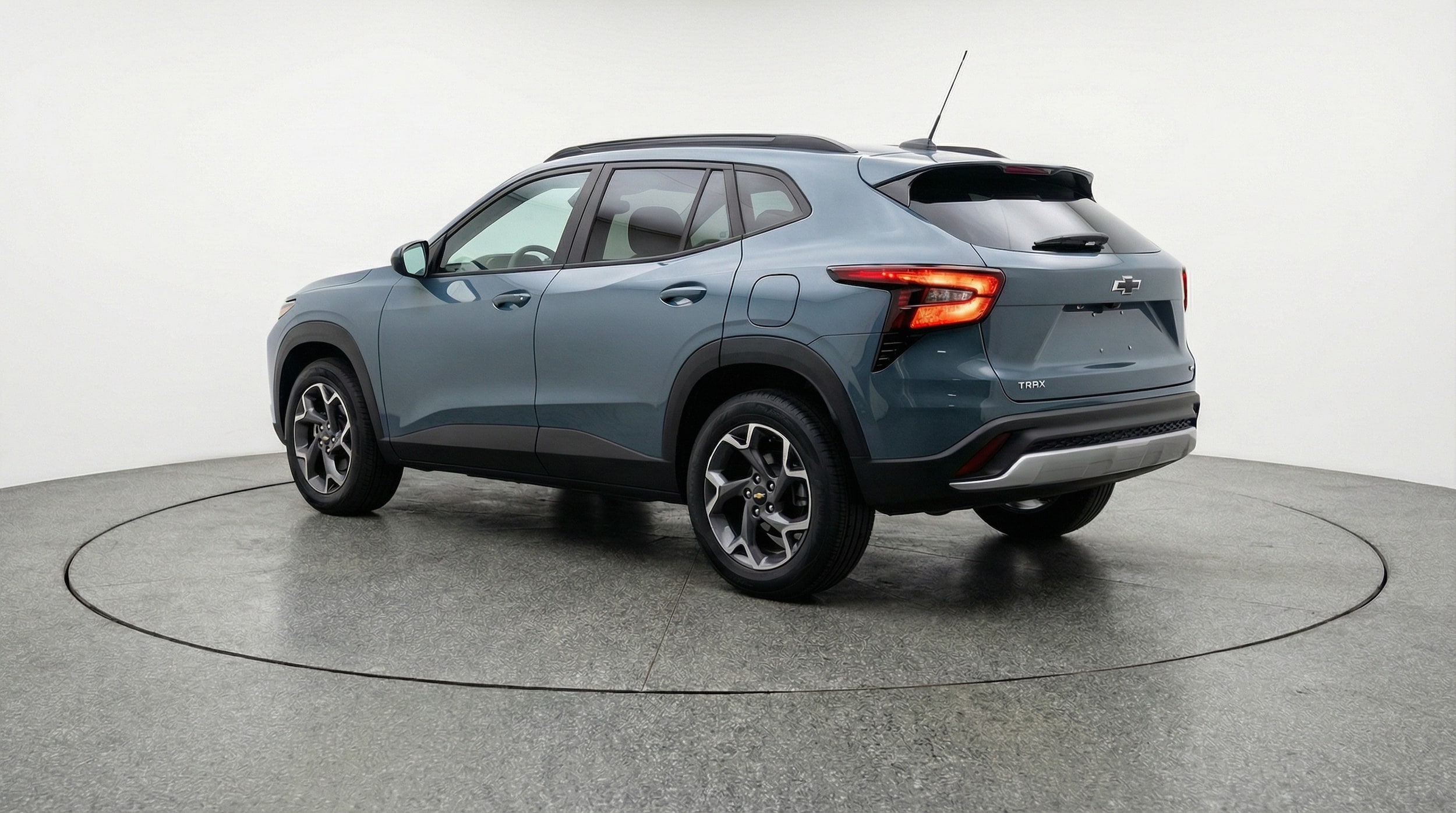 Thumbnail: 2025 Chevrolet Trax - 5