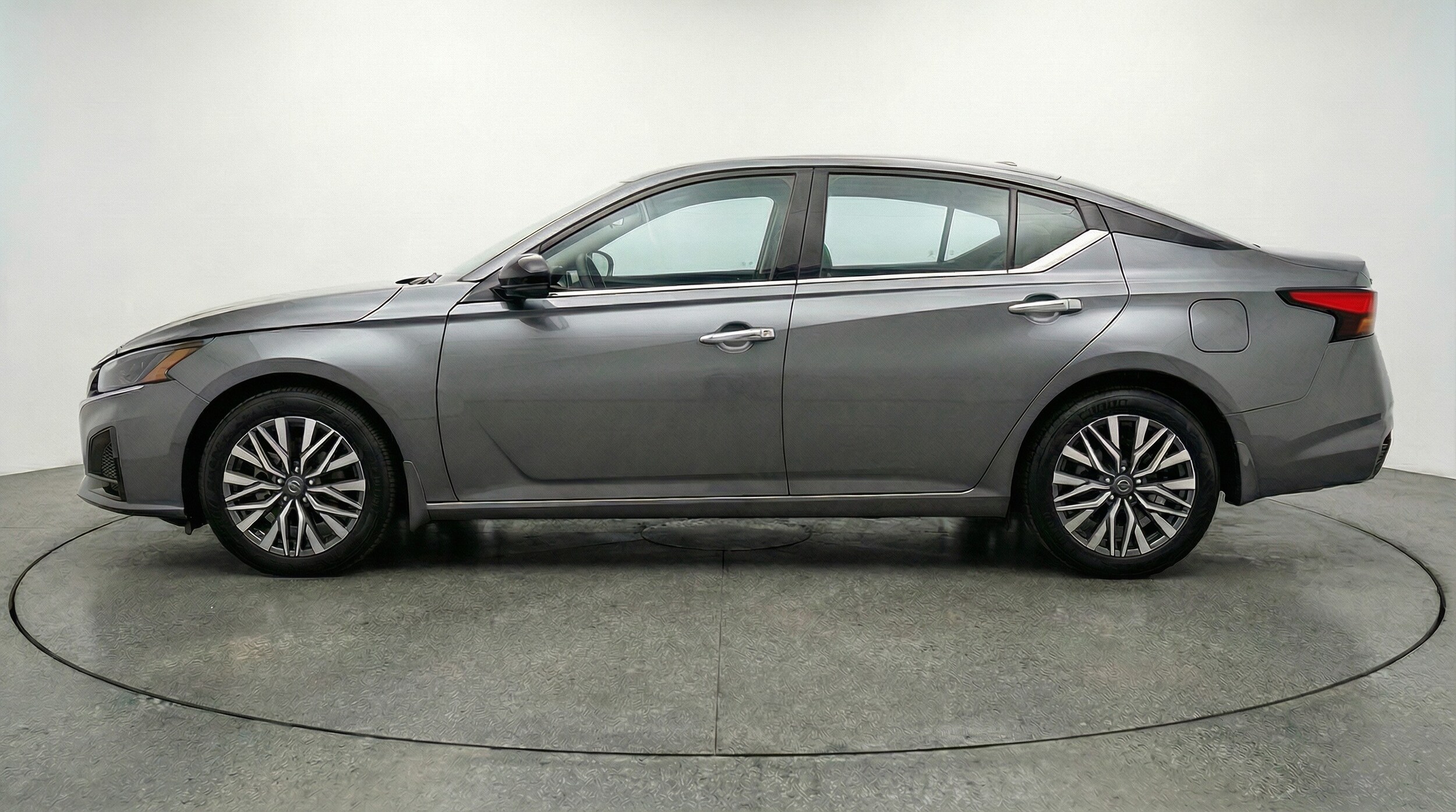 Thumbnail: 2025 Nissan Altima - 4