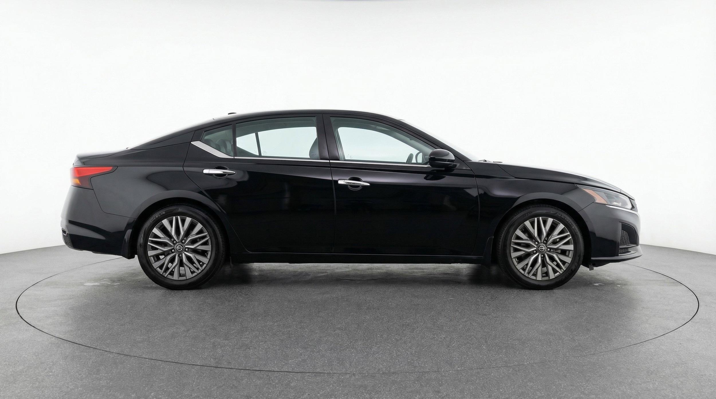 Thumbnail: 2025 Nissan Altima - 11