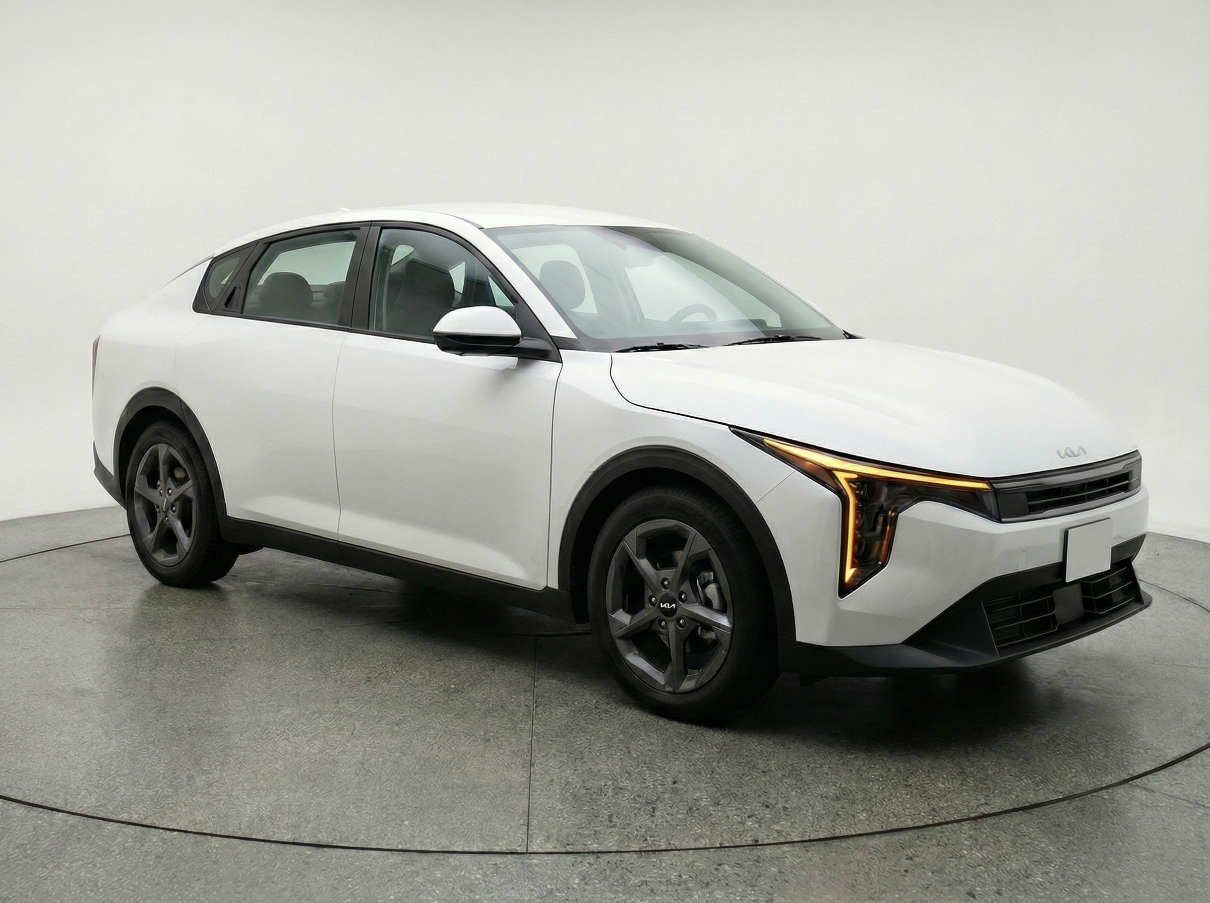 Thumbnail: 2025 Kia K4 - 1