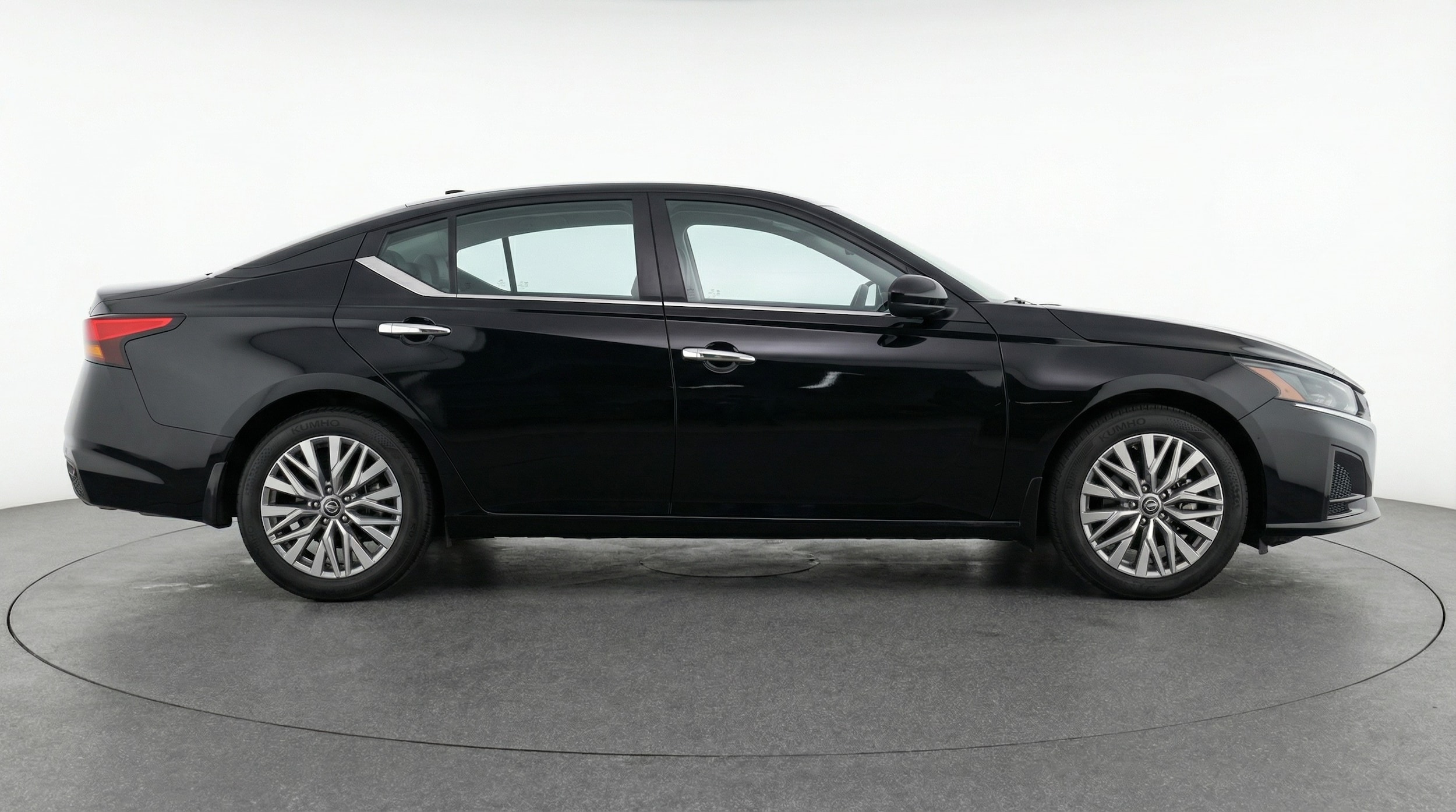 Thumbnail: 2025 Nissan Altima - 8