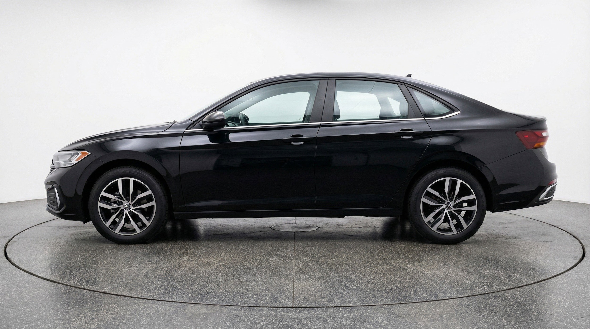 Thumbnail: 2025 Volkswagen Jetta - 5