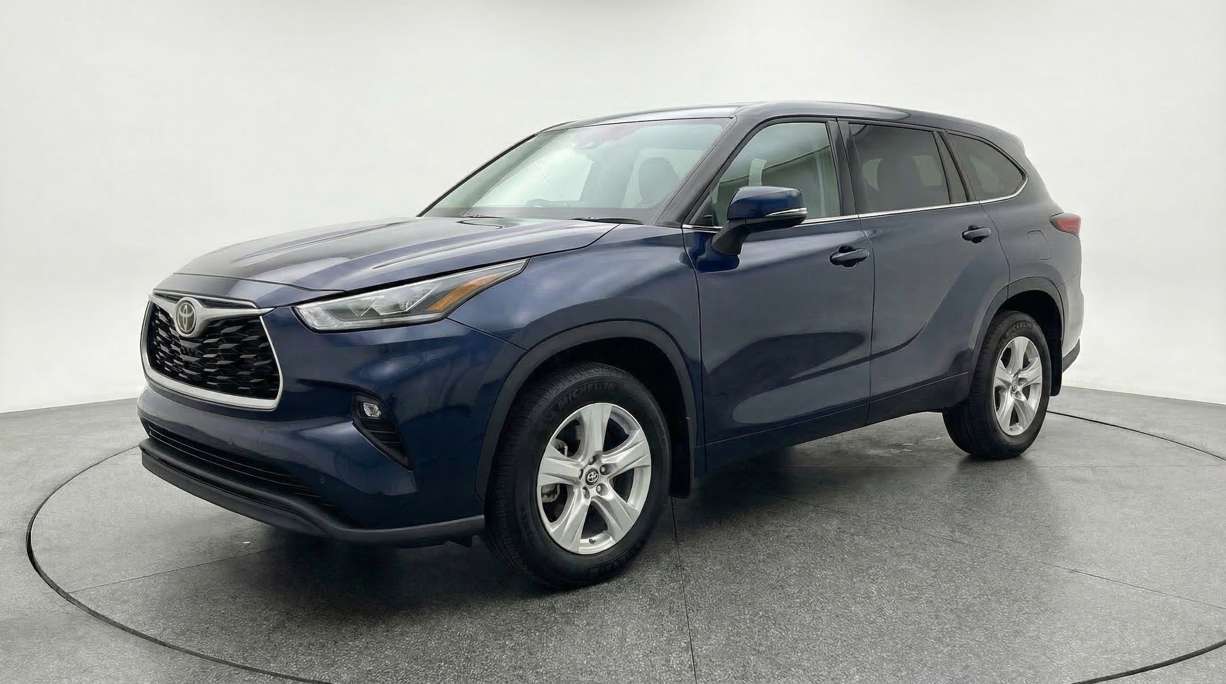 Thumbnail: 2025 Toyota Highlander - 3