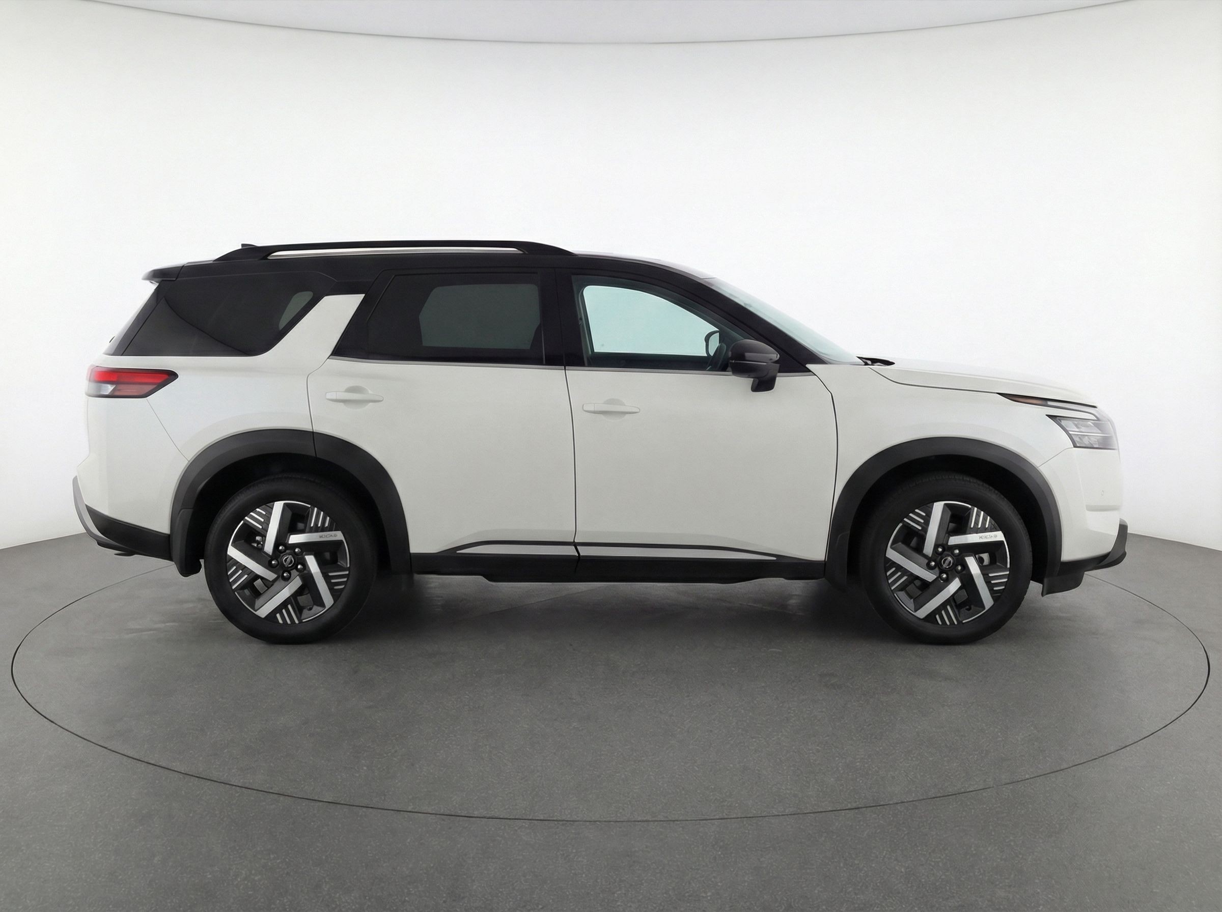 Thumbnail: 2025 Nissan Kicks - 8