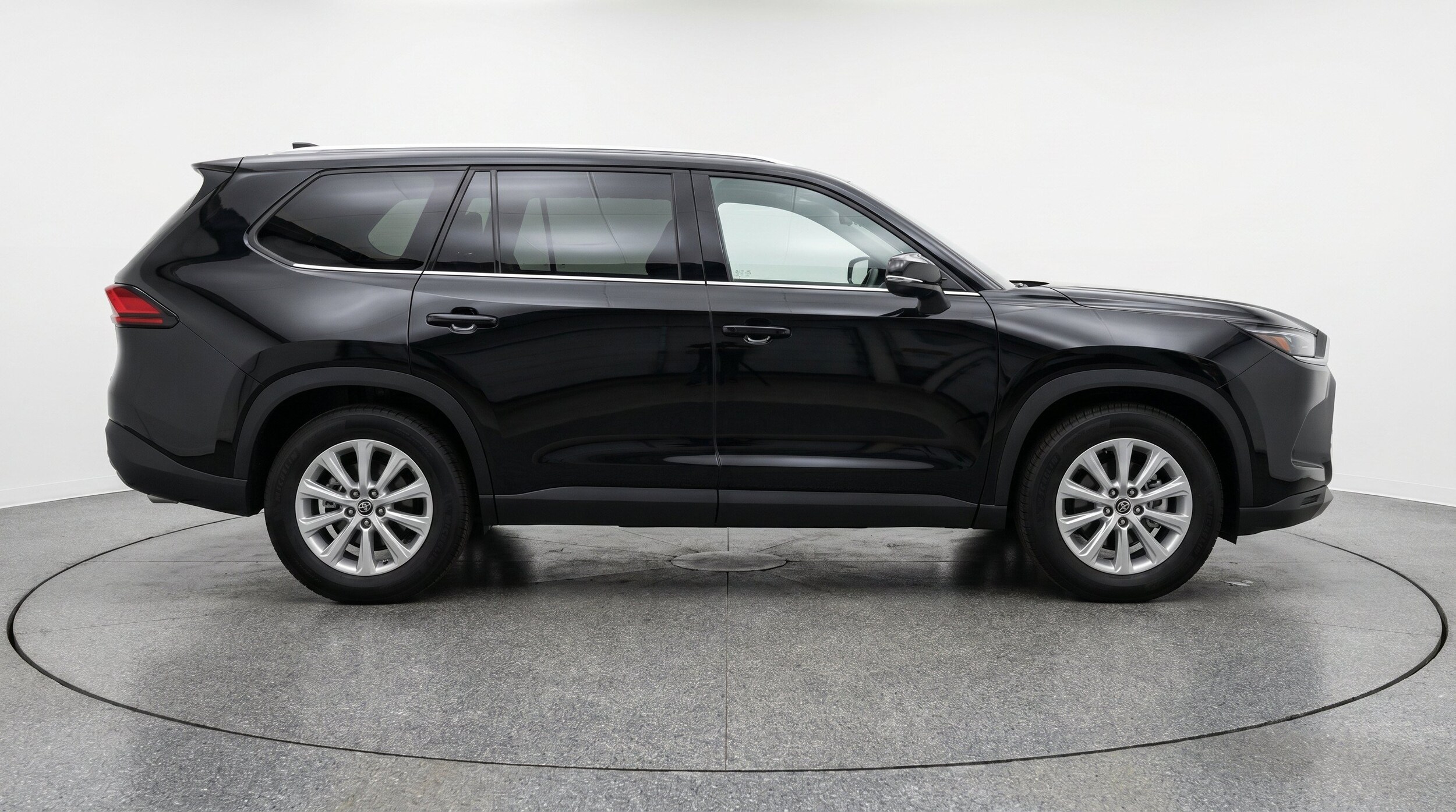 Thumbnail: 2025 Toyota Grand Highlander - 11