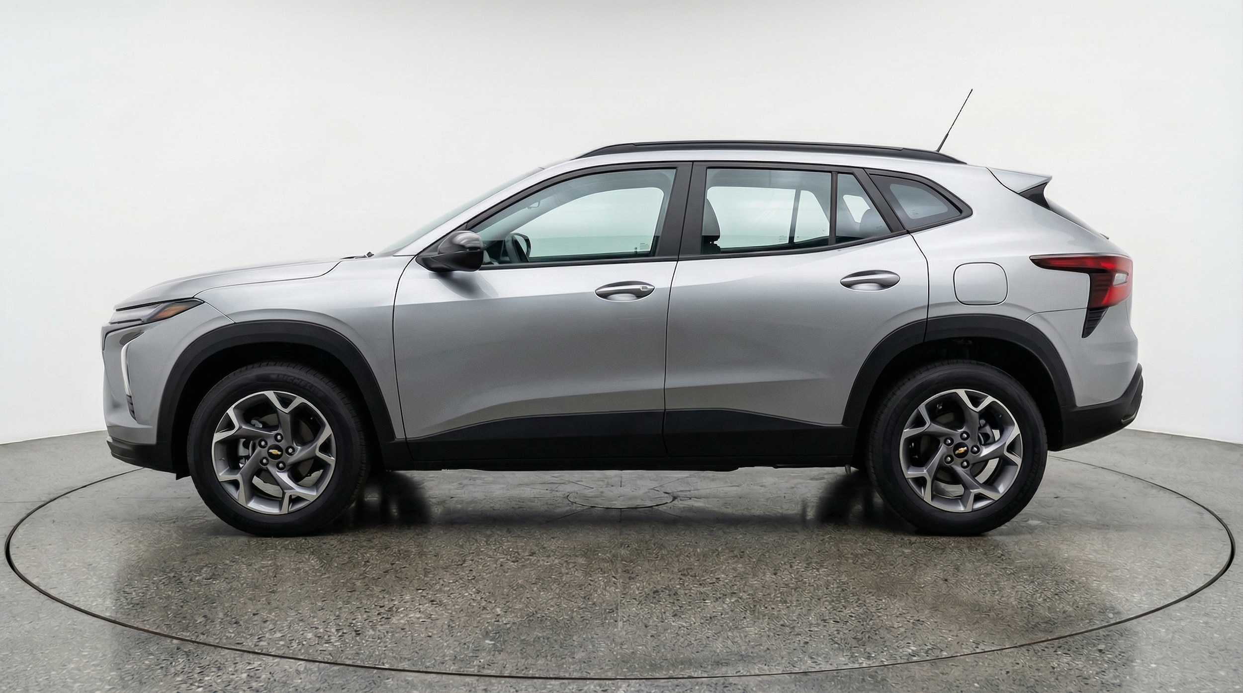 Thumbnail: 2025 Chevrolet Trax - 4