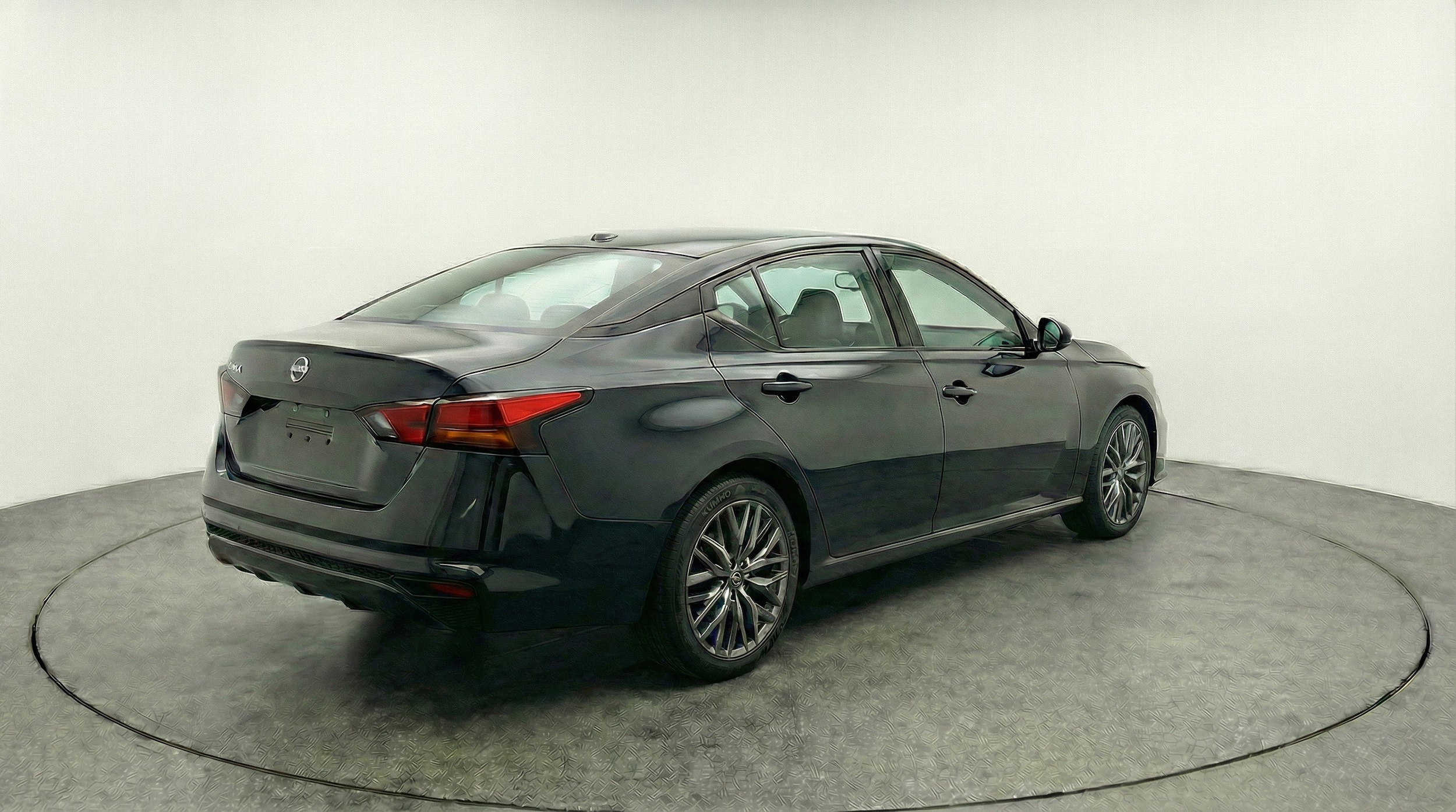 Thumbnail: 2025 Nissan Altima - 9