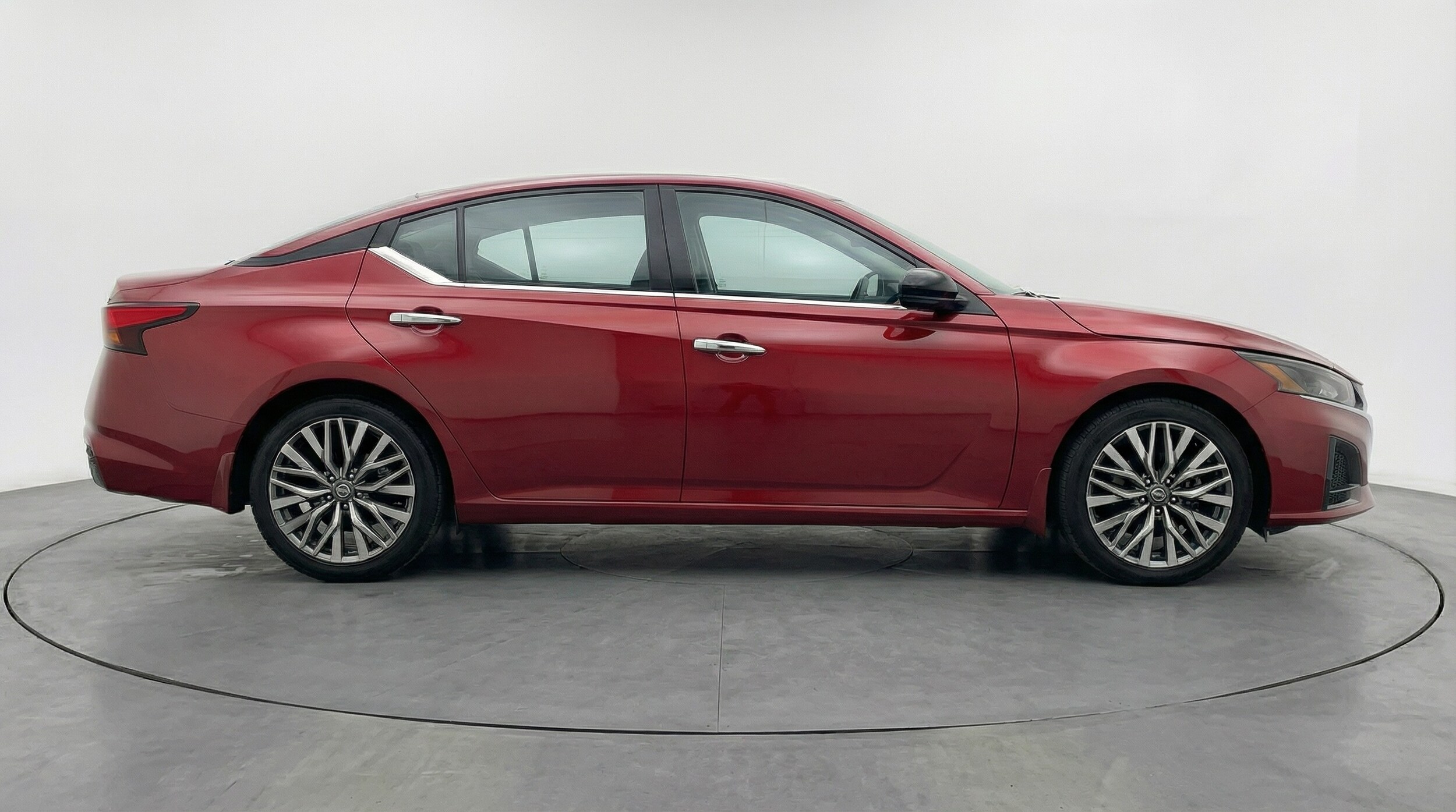 Thumbnail: 2025 Nissan Altima - 8