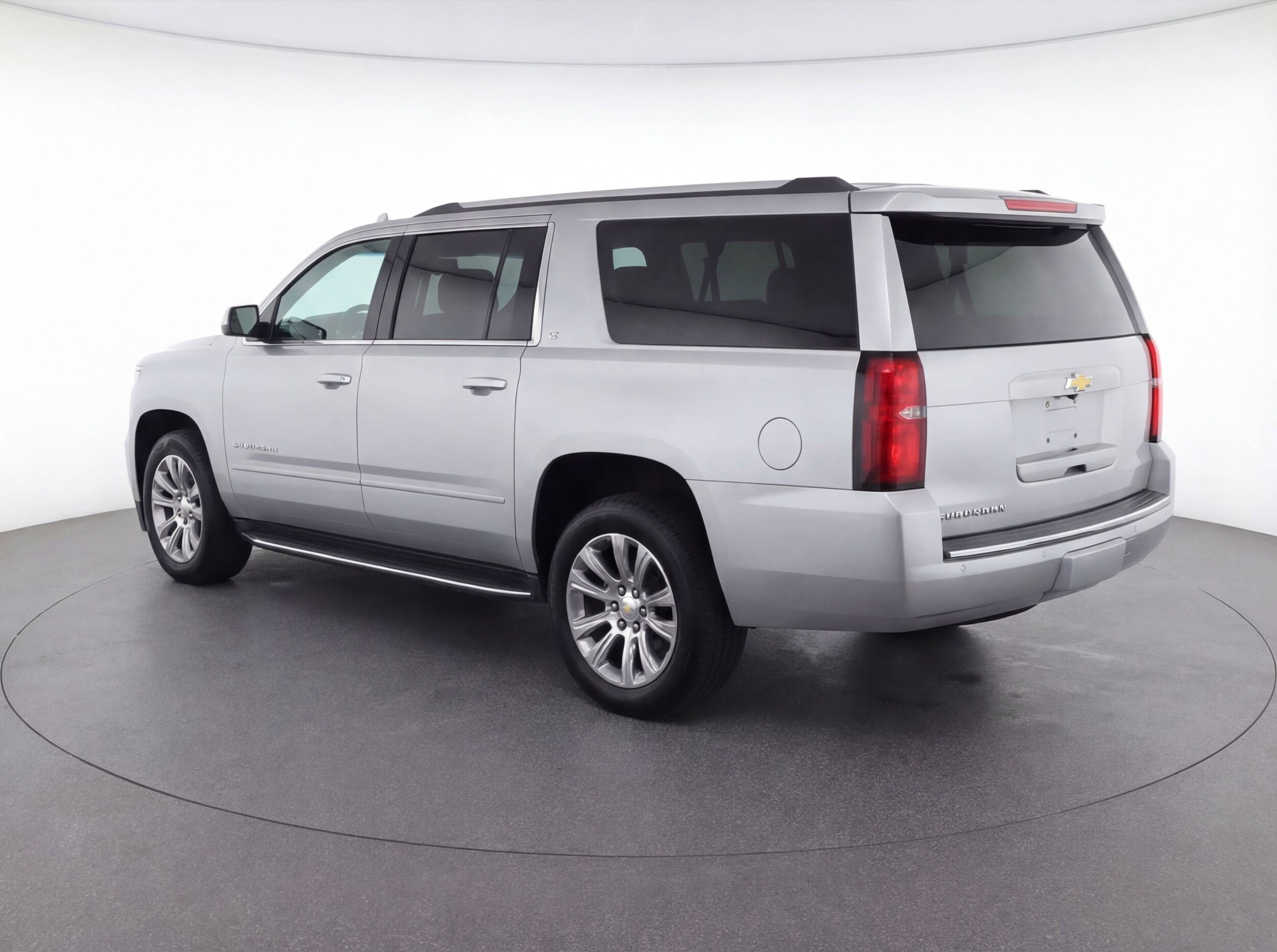 Thumbnail: 2023 Chevrolet Suburban - 6