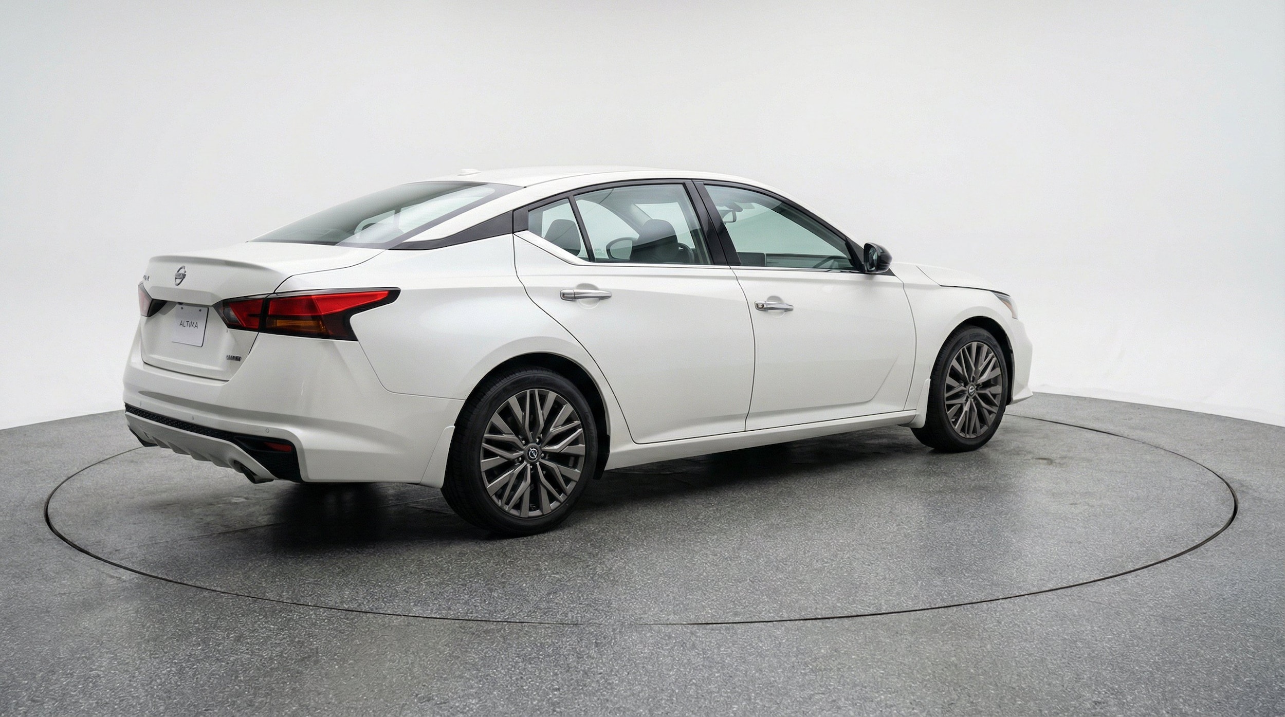 Thumbnail: 2025 Nissan Altima - 9
