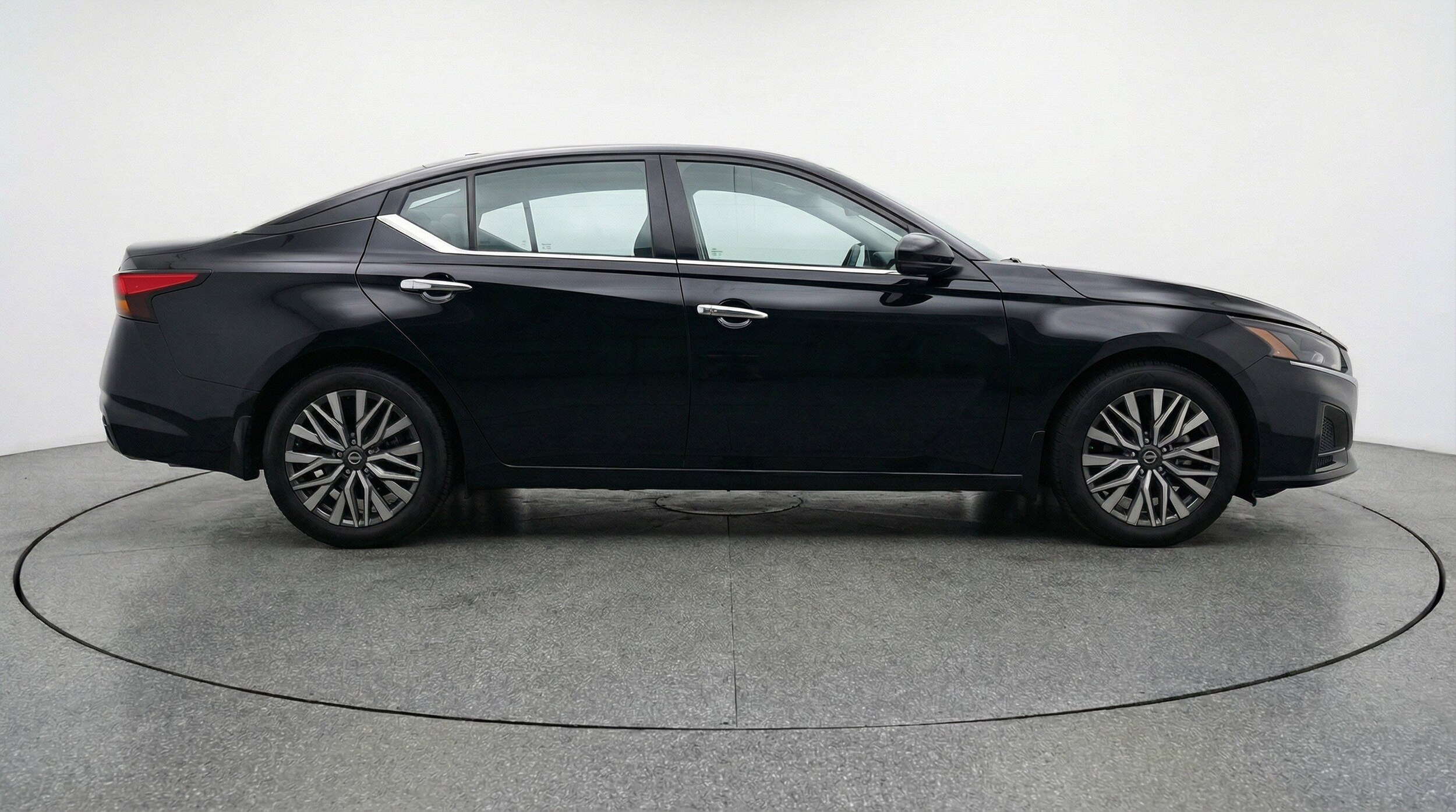 Thumbnail: 2025 Nissan Altima - 11