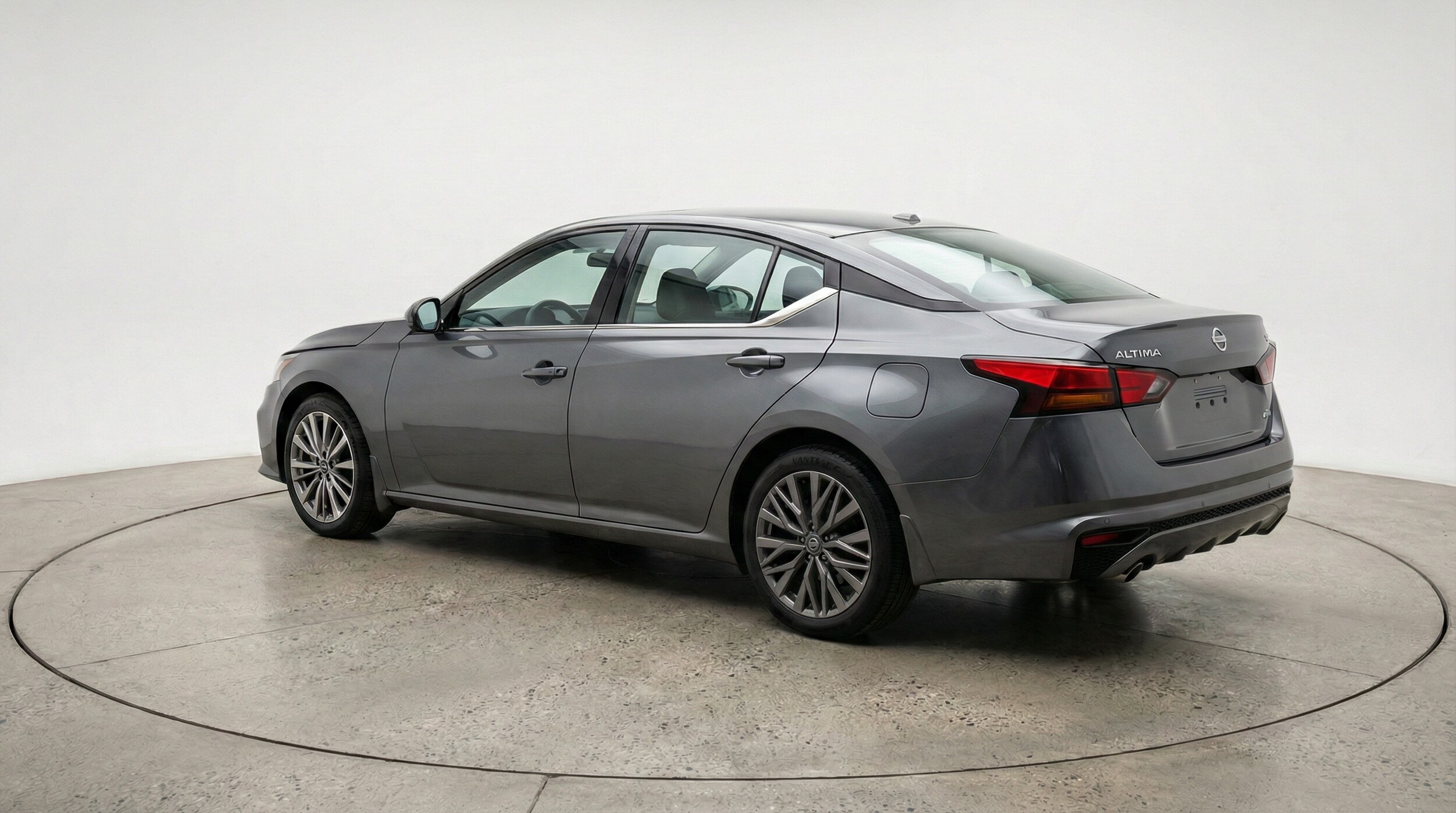 Thumbnail: 2025 Nissan Altima - 5